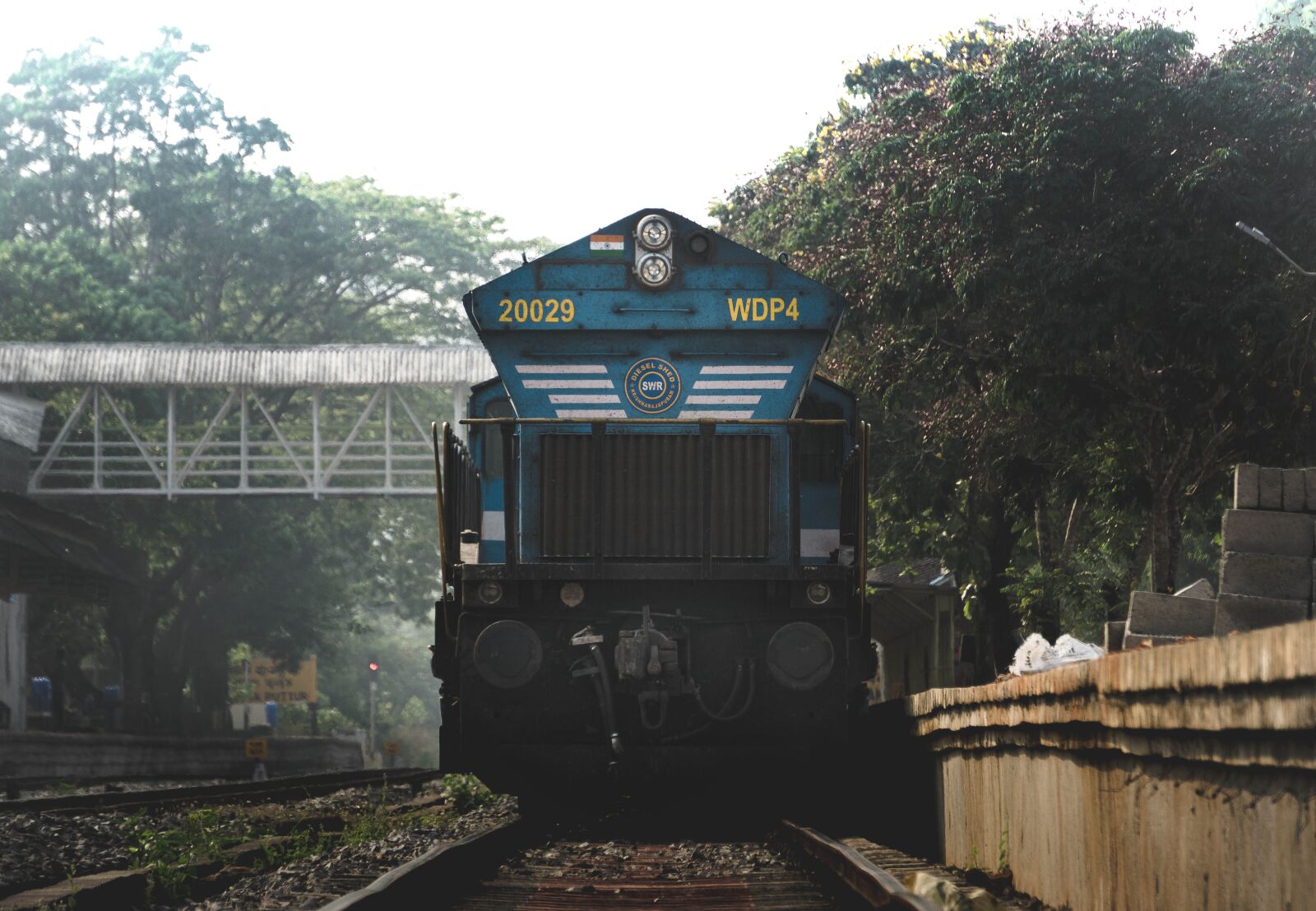 Sony E 55-210mm F4.5-6.3 OSS sample photo. Train, rail, indianrailways photography