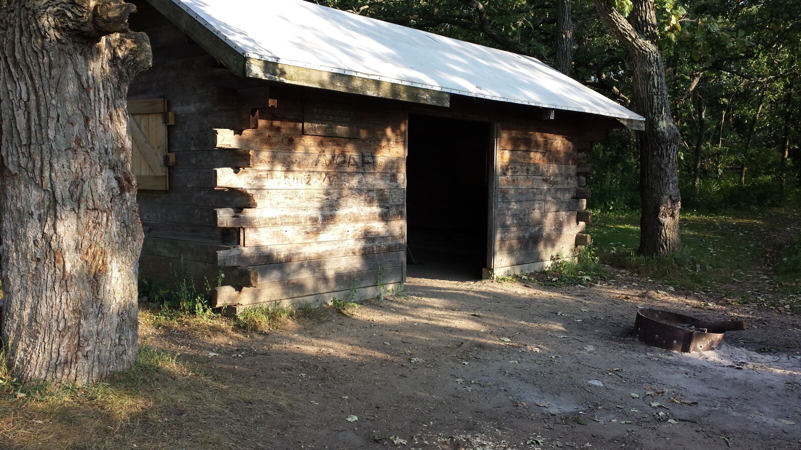Samsung Galaxy S4 sample photo. Log shelter, backpacking, wisconsin photography