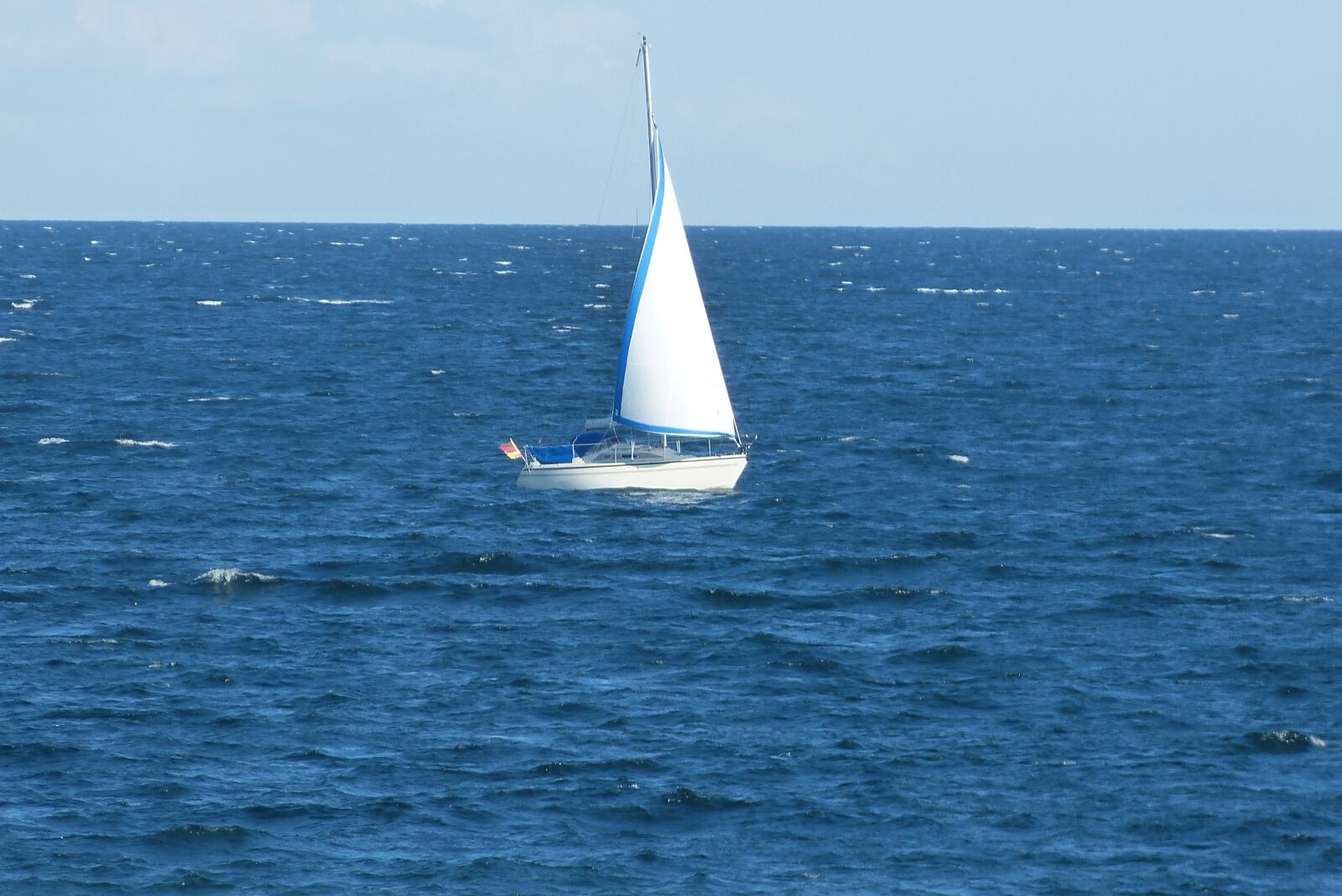 Panasonic Lumix DMC-FZ150 sample photo. Baltic sea, sailing boat photography