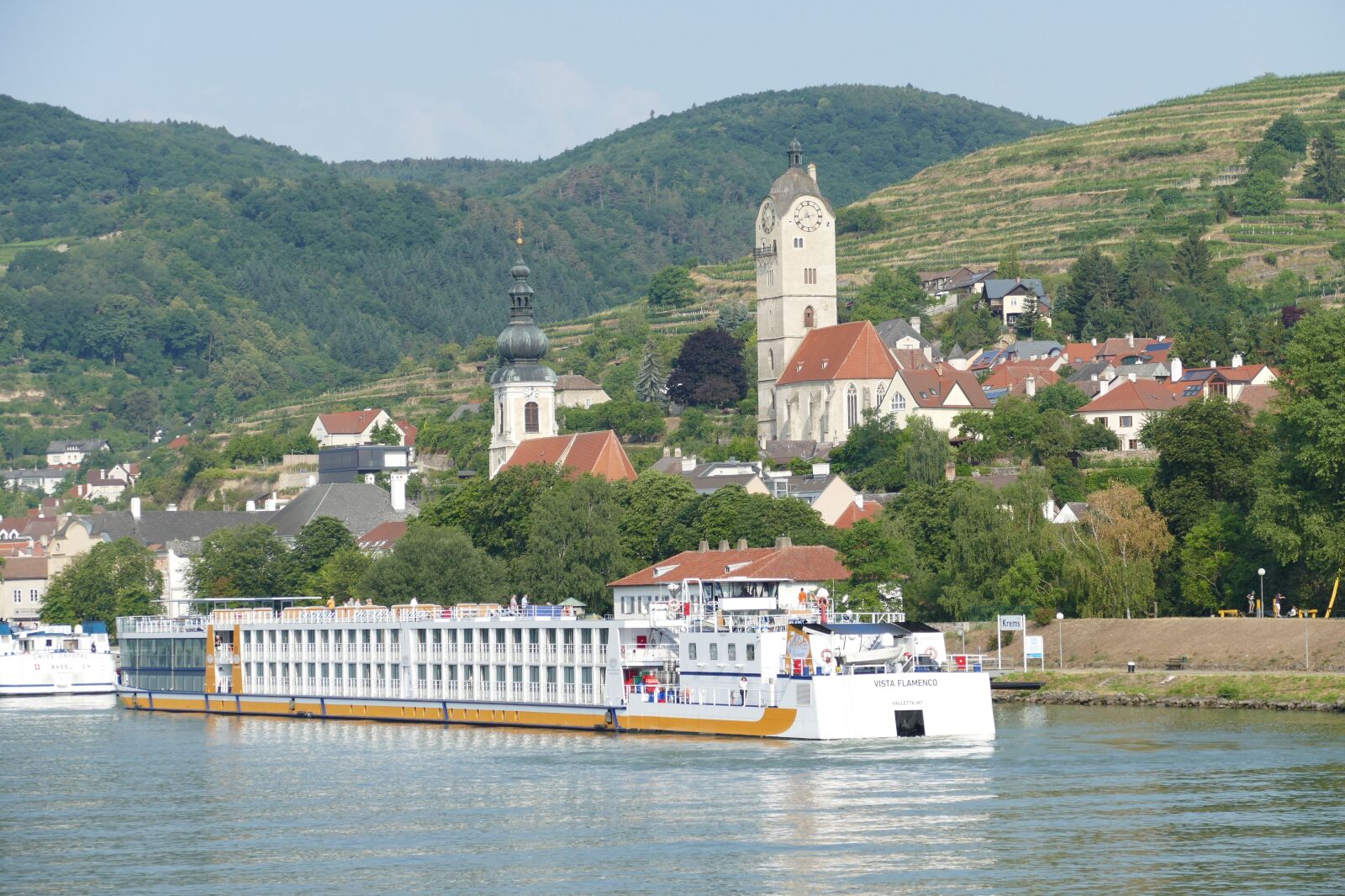 Panasonic Lumix DMC-FZ1000 sample photo. Krems, austria, wachau photography