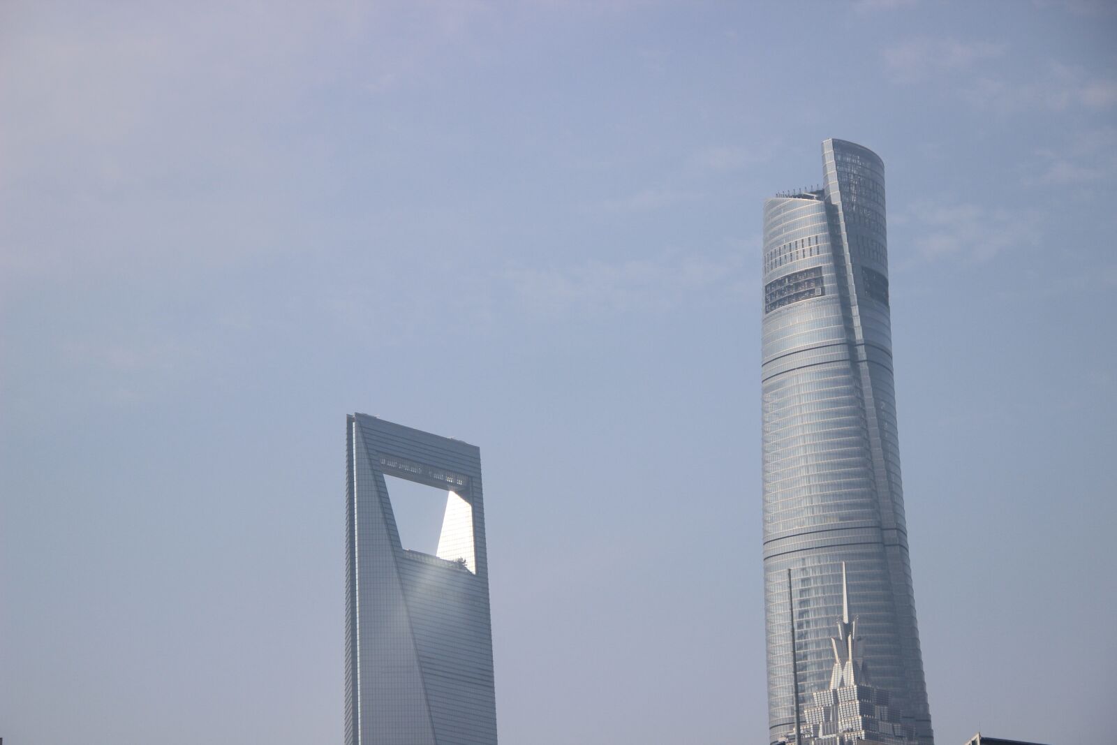 Canon EOS 600D (Rebel EOS T3i / EOS Kiss X5) sample photo. Building, architecture, skycraper photography