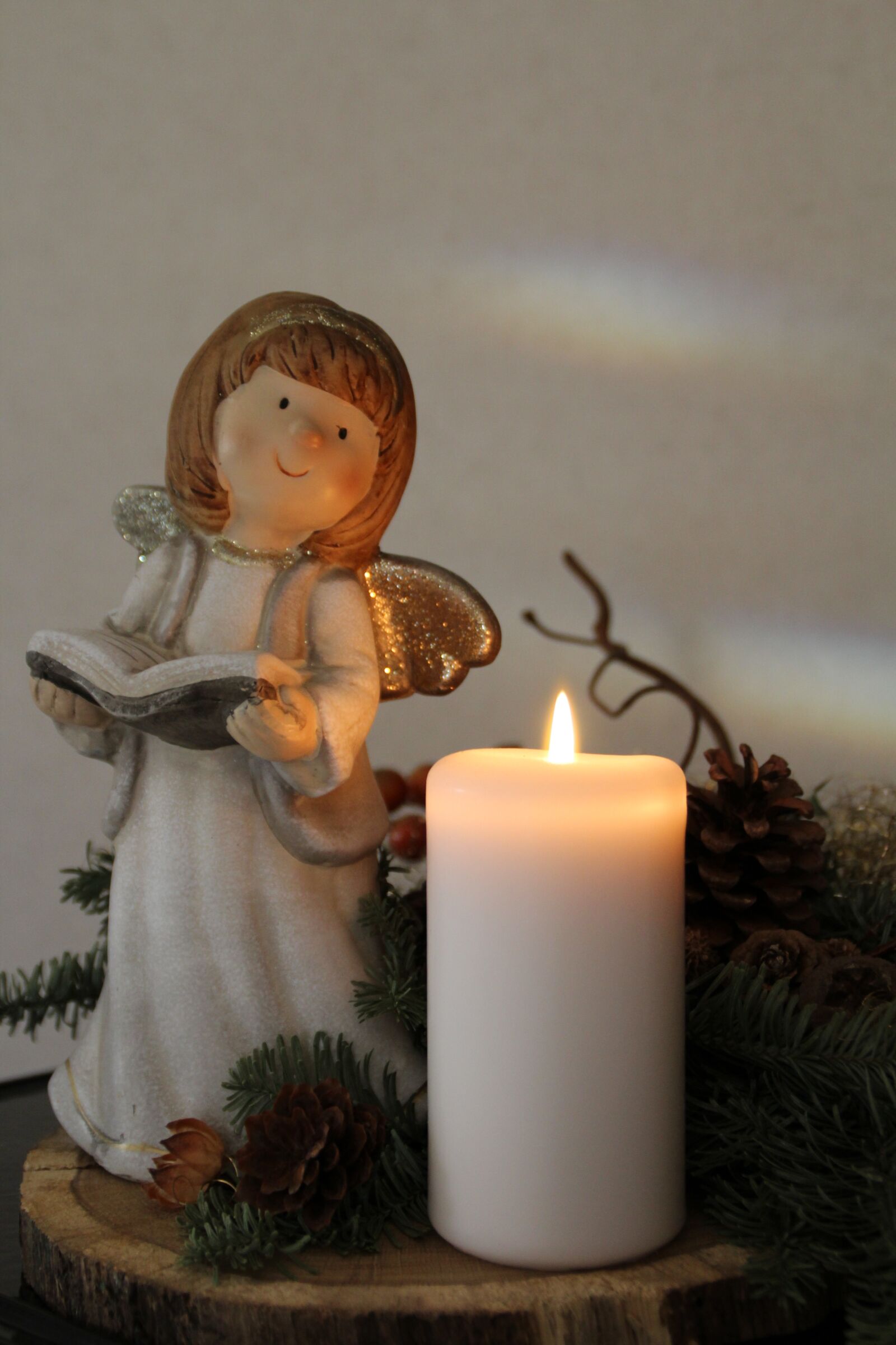 Canon EOS 1200D (EOS Rebel T5 / EOS Kiss X70 / EOS Hi) sample photo. Angel, christmas, candle photography