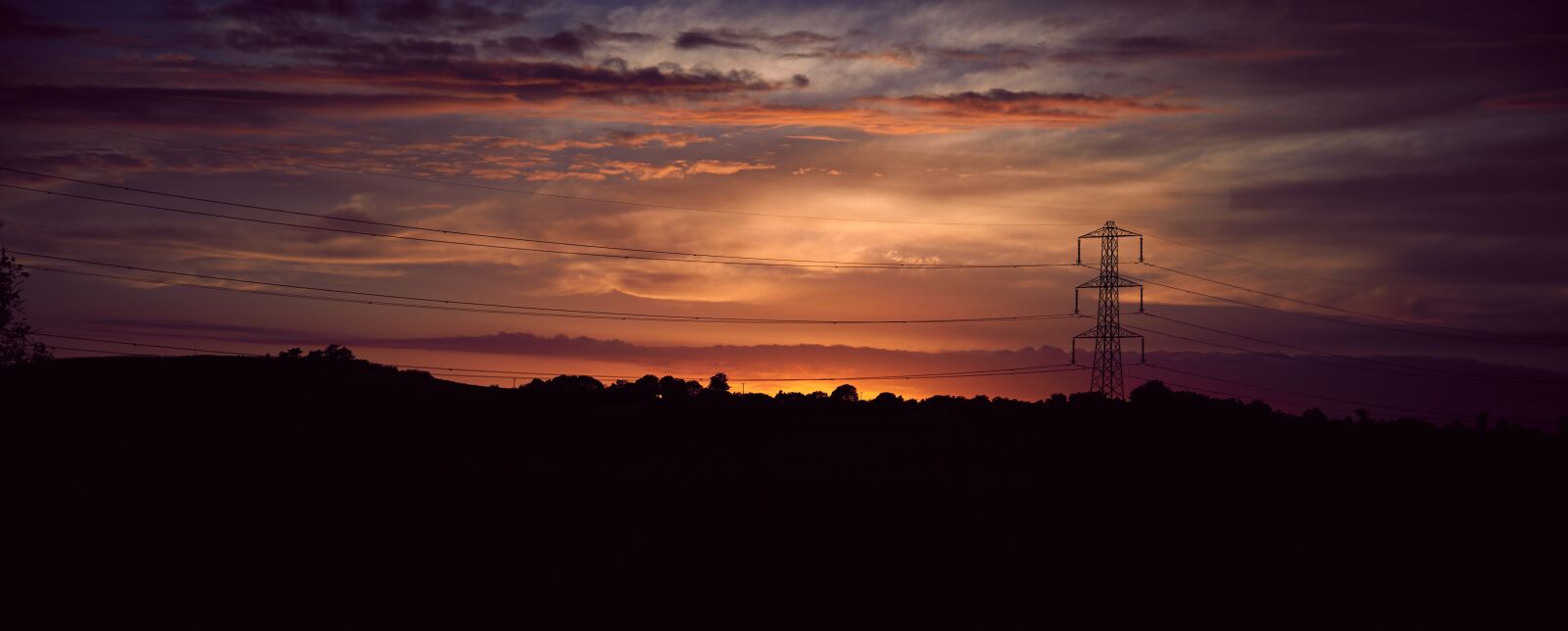 Canon EOS 7D Mark II sample photo. Night sky, pylon, power photography