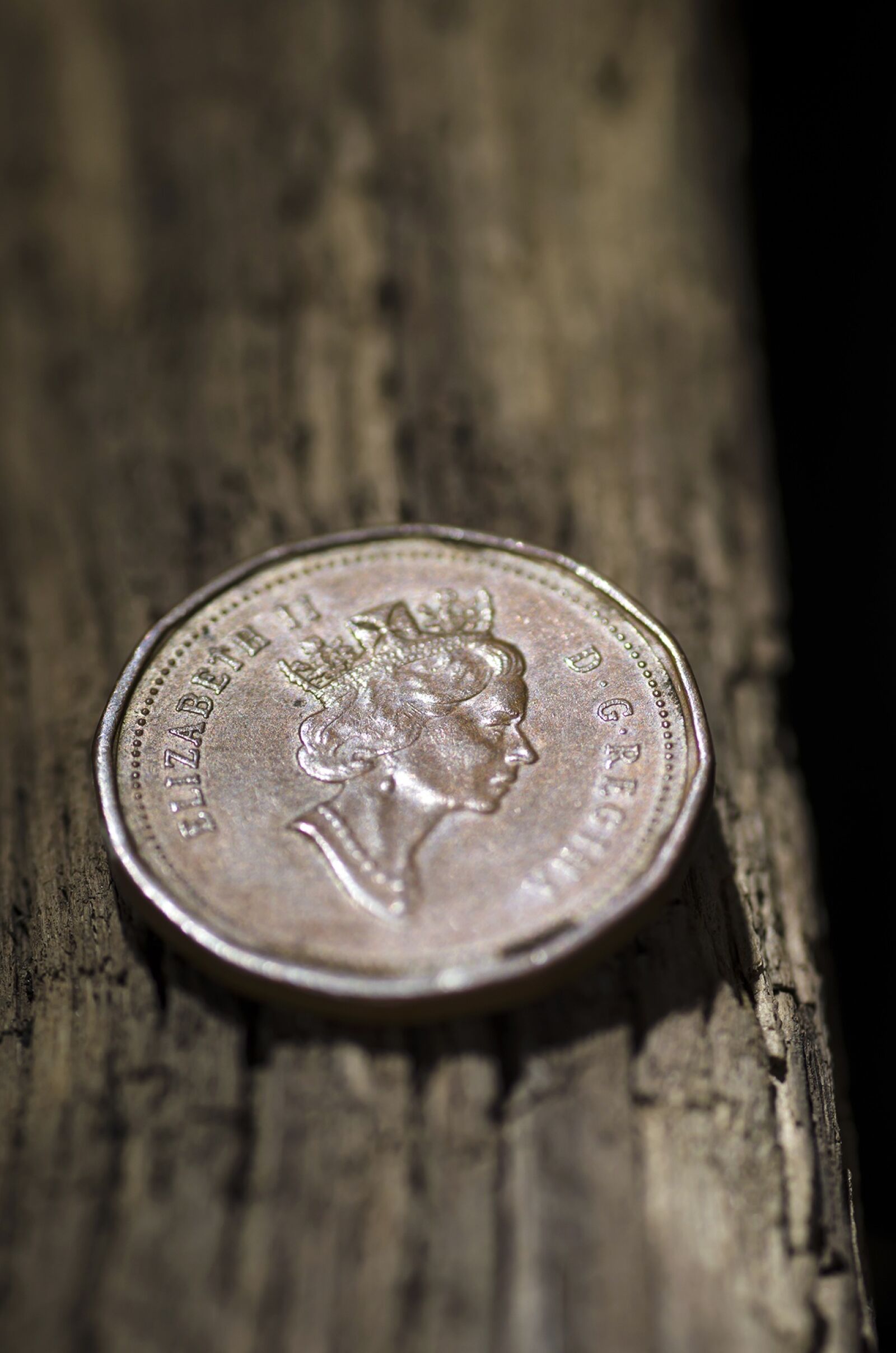 Nikon D7000 sample photo. Coin, gbp, currency photography