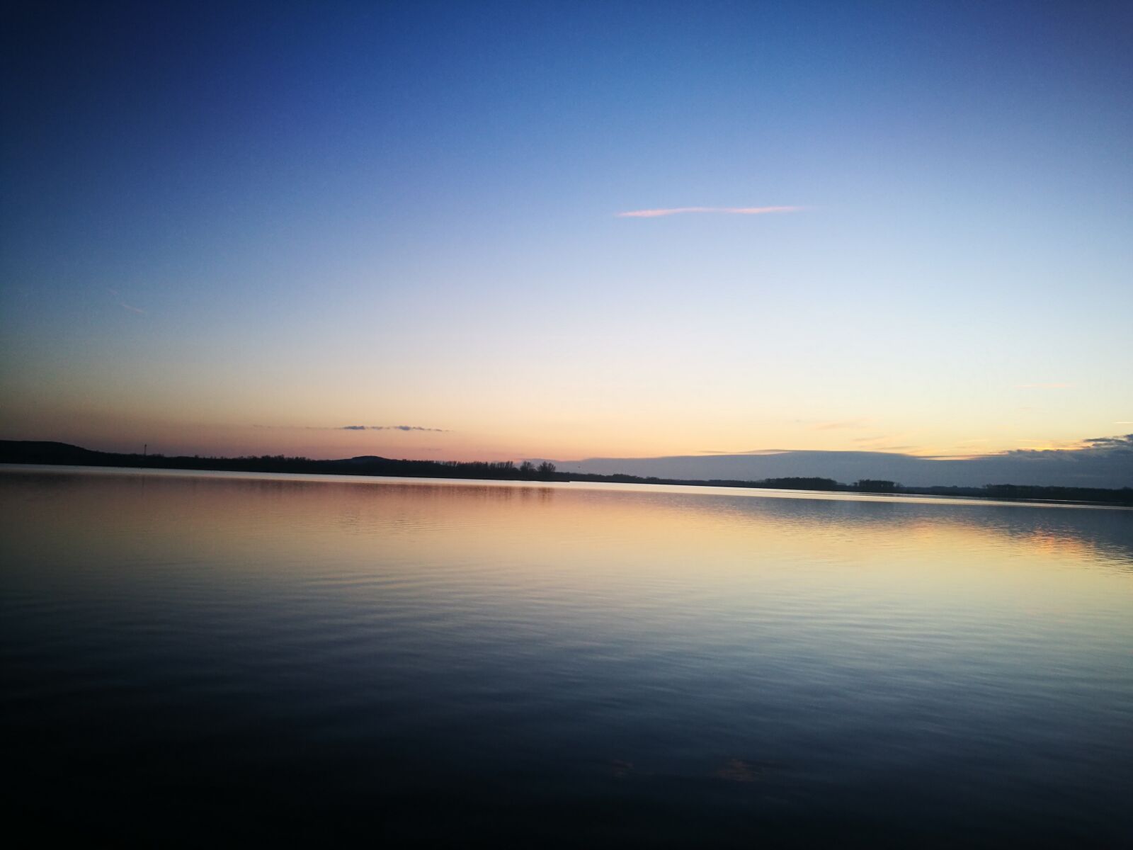 HUAWEI P9 sample photo. Lake, water, pond photography