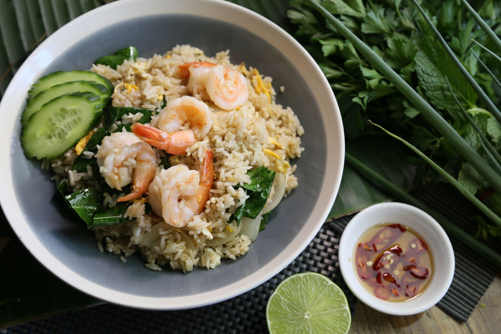 Canon EOS 6D + Canon EF 24-105mm F4L IS USM sample photo. Thai fried rice, prawn photography
