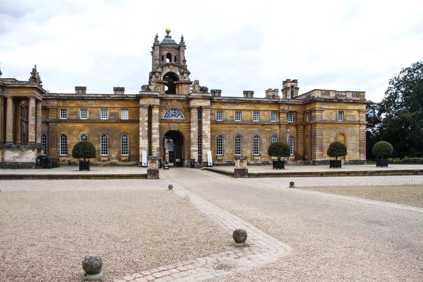 Canon EF-S 17-85mm F4-5.6 IS USM sample photo. Blenheim palace, castle, world photography