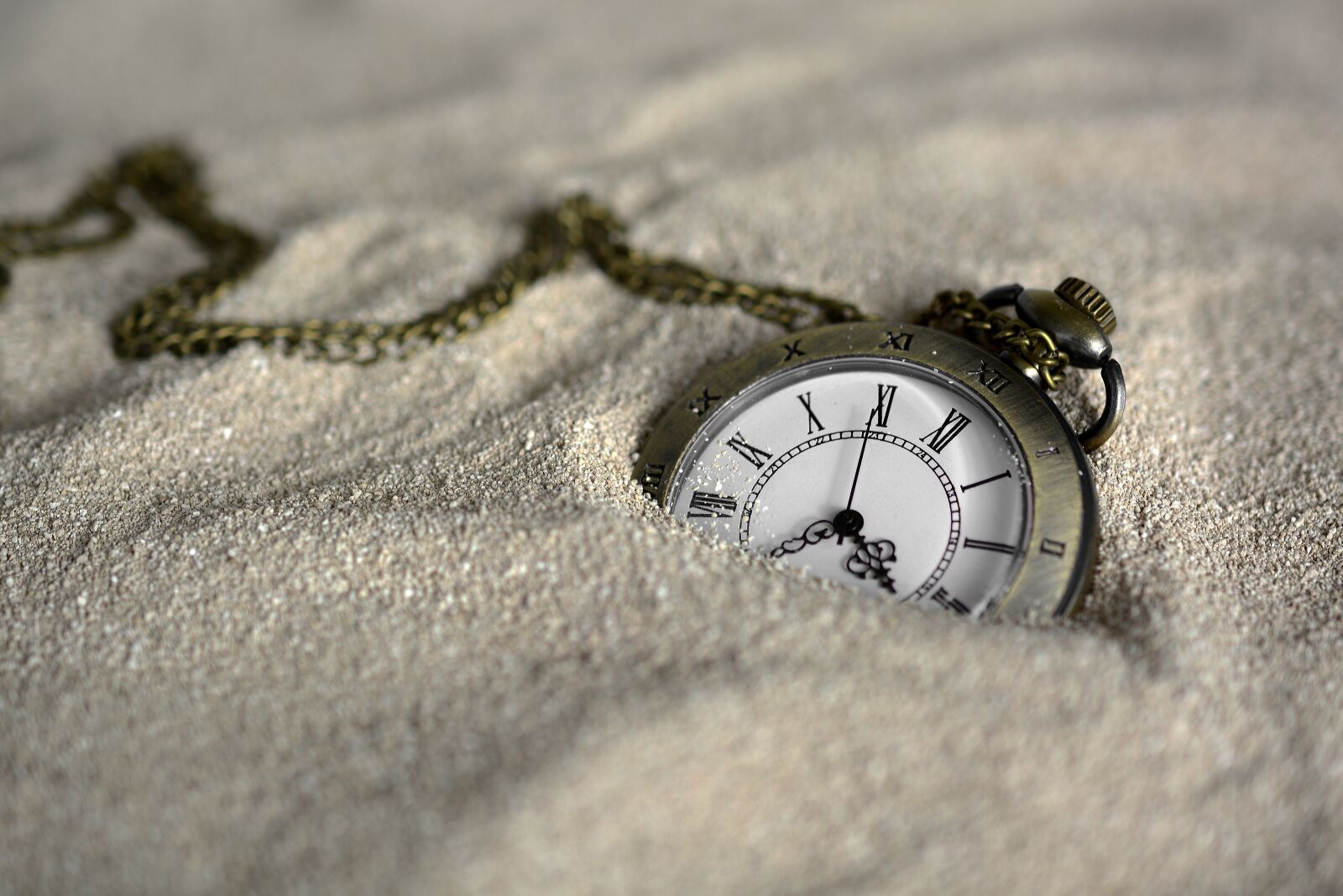 Nikon D7100 sample photo. Pocket watch, time of photography