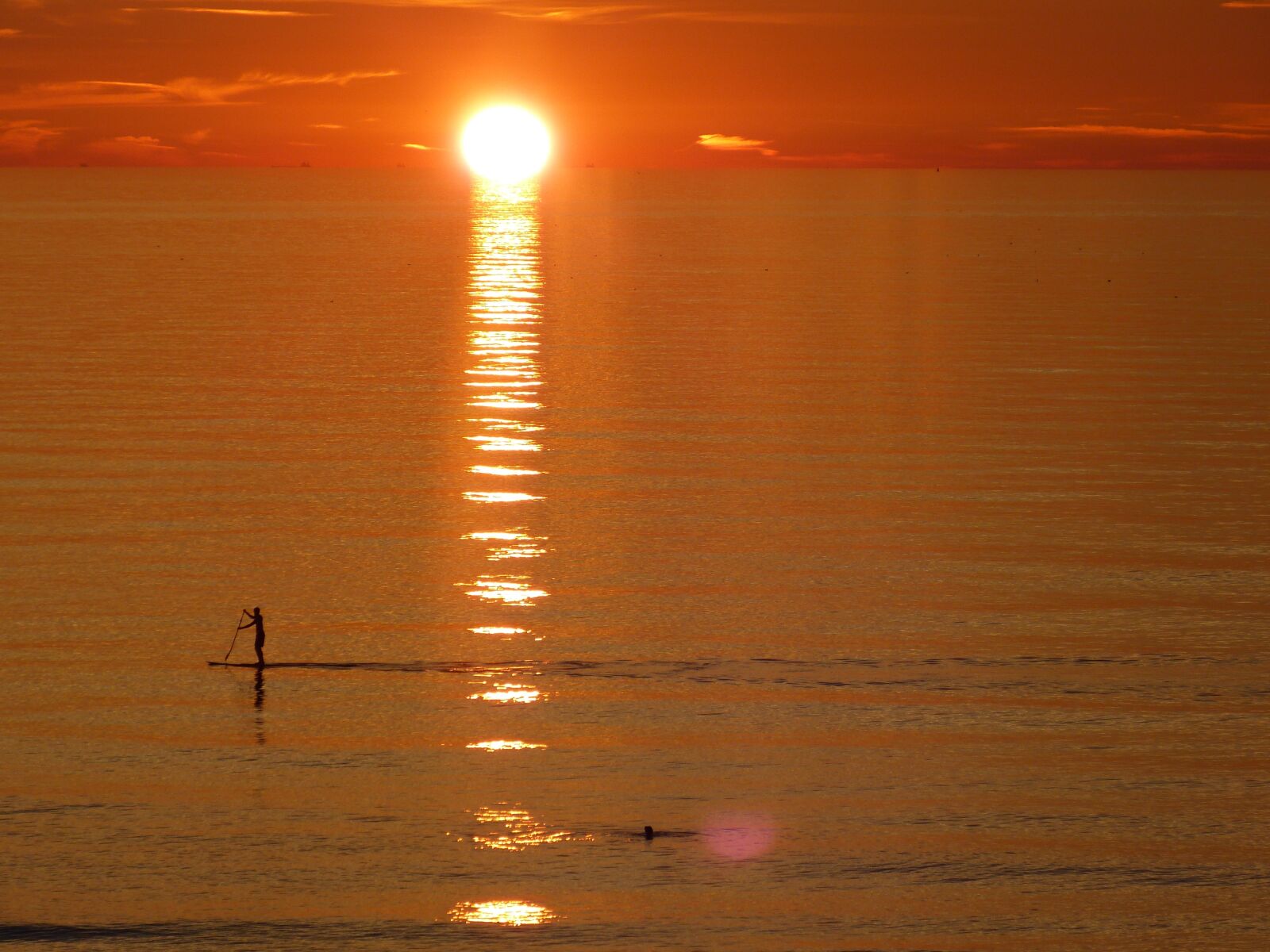 Panasonic Lumix DMC-FZ150 sample photo. Sunset, waters, dawn photography