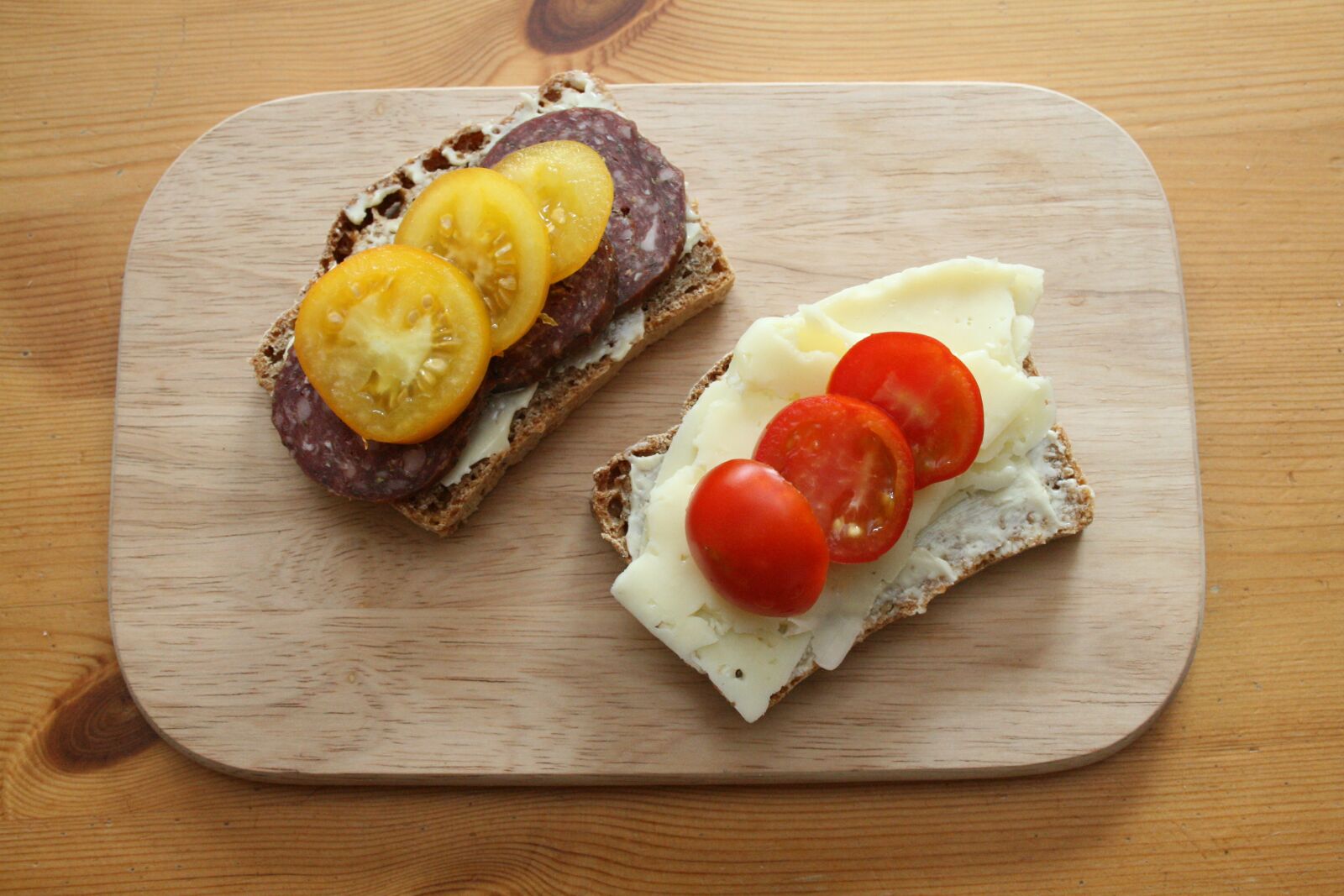 Canon EOS 400D (EOS Digital Rebel XTi / EOS Kiss Digital X) sample photo. Sourdough, sourdough bread, lands photography