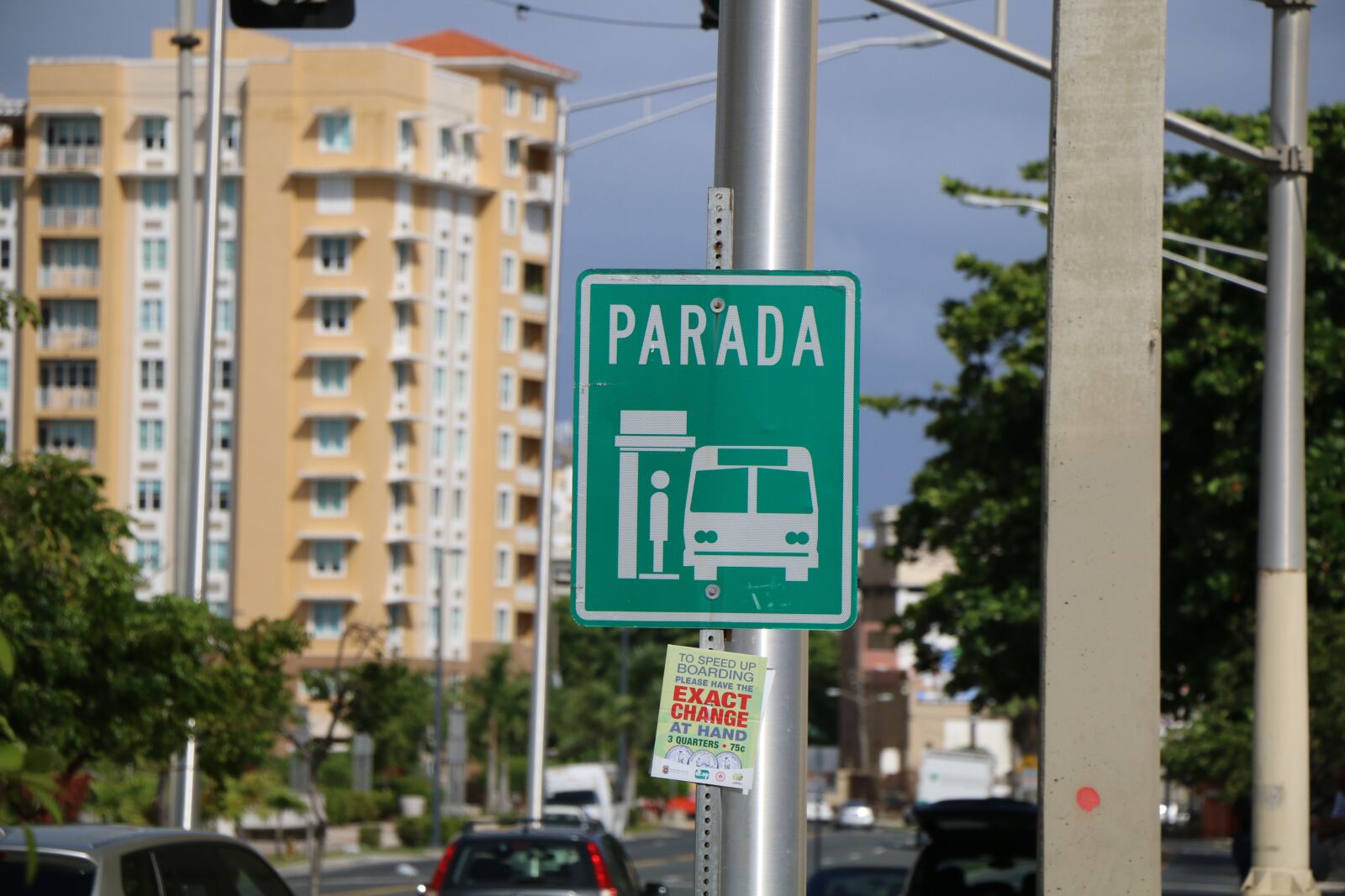Canon EOS 70D sample photo. Signal, stop, bus photography