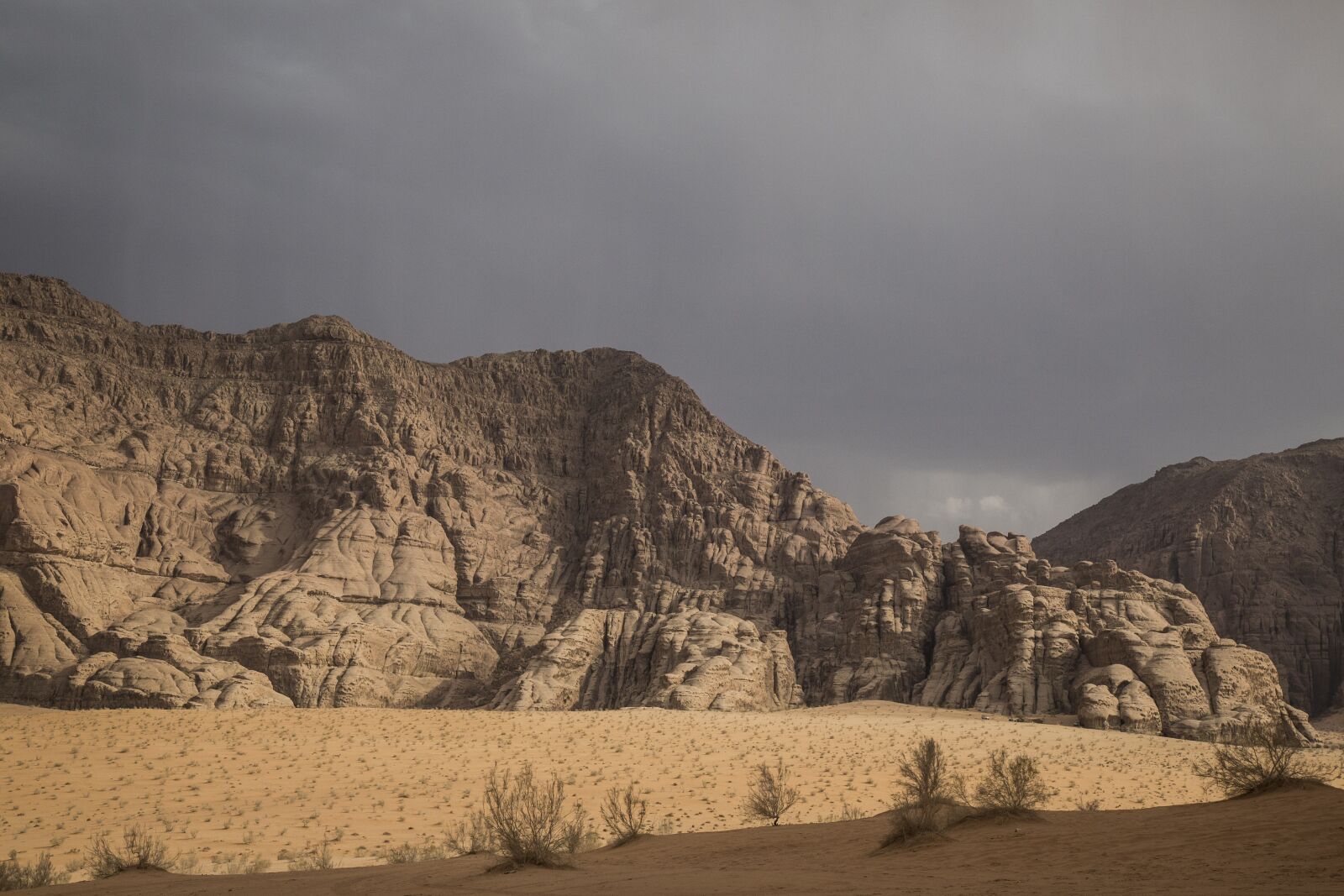 Canon EF 24-105mm F4L IS USM sample photo. Jordan, wadi, desert photography
