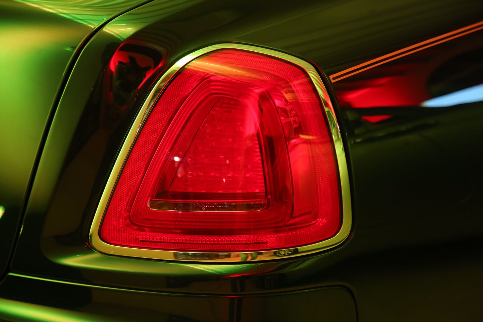 Canon EOS 5D Mark III sample photo. Car, headlight, tail light photography