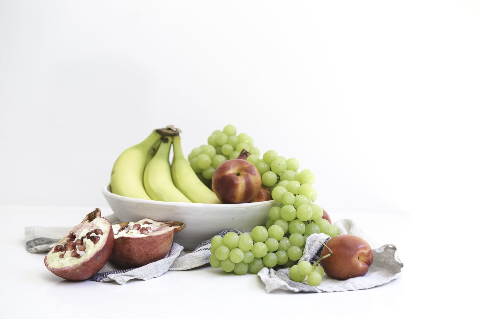 Canon EF 100mm F2.8L Macro IS USM sample photo. Grapes, and, bananas, in photography