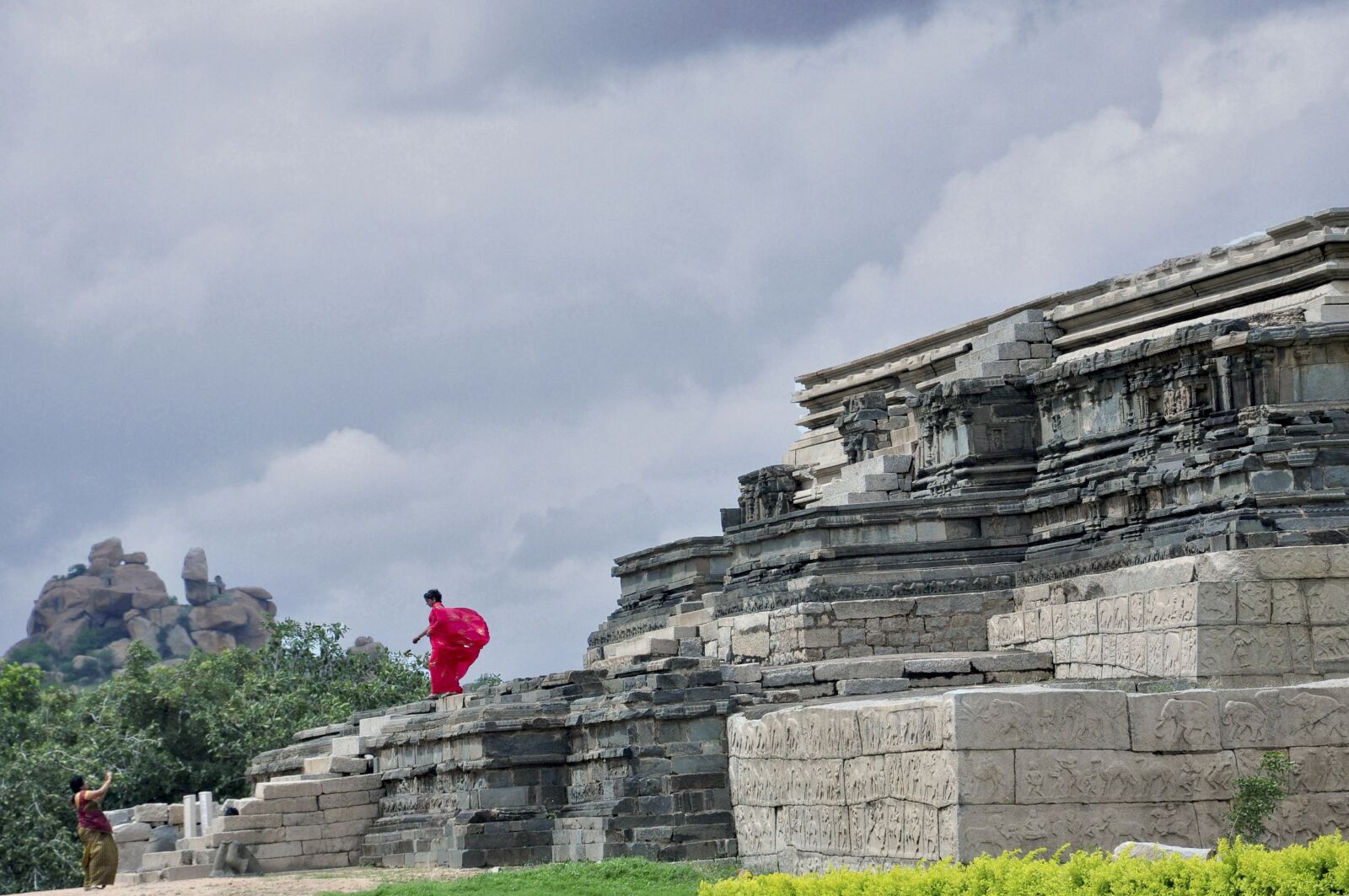 Nikon D90 sample photo. Woman, hampi, wind photography
