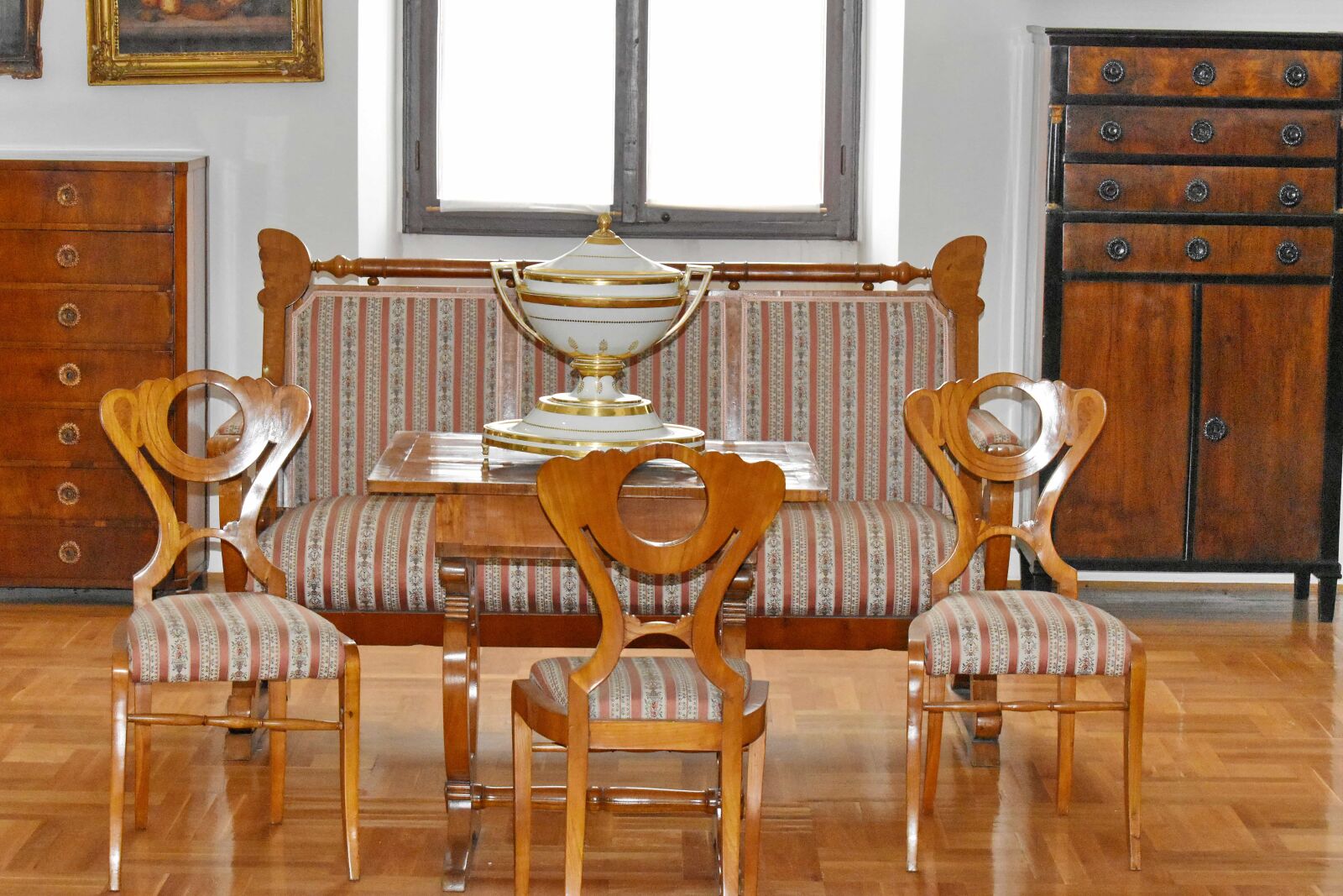 Nikon D5500 sample photo. Baroque, floor, parquet, furniture photography