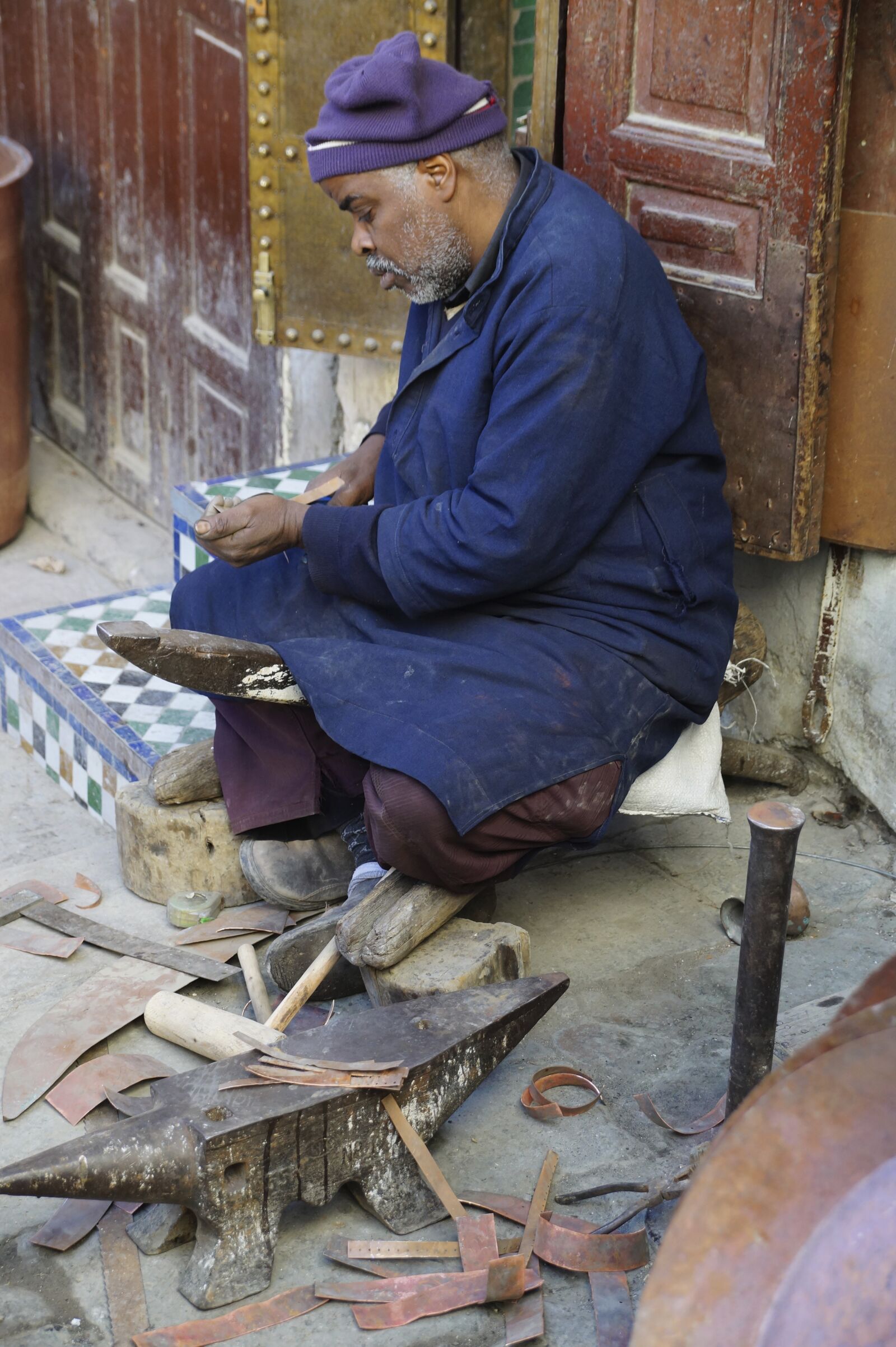 Sony SLT-A58 sample photo. Man, morocco, working photography
