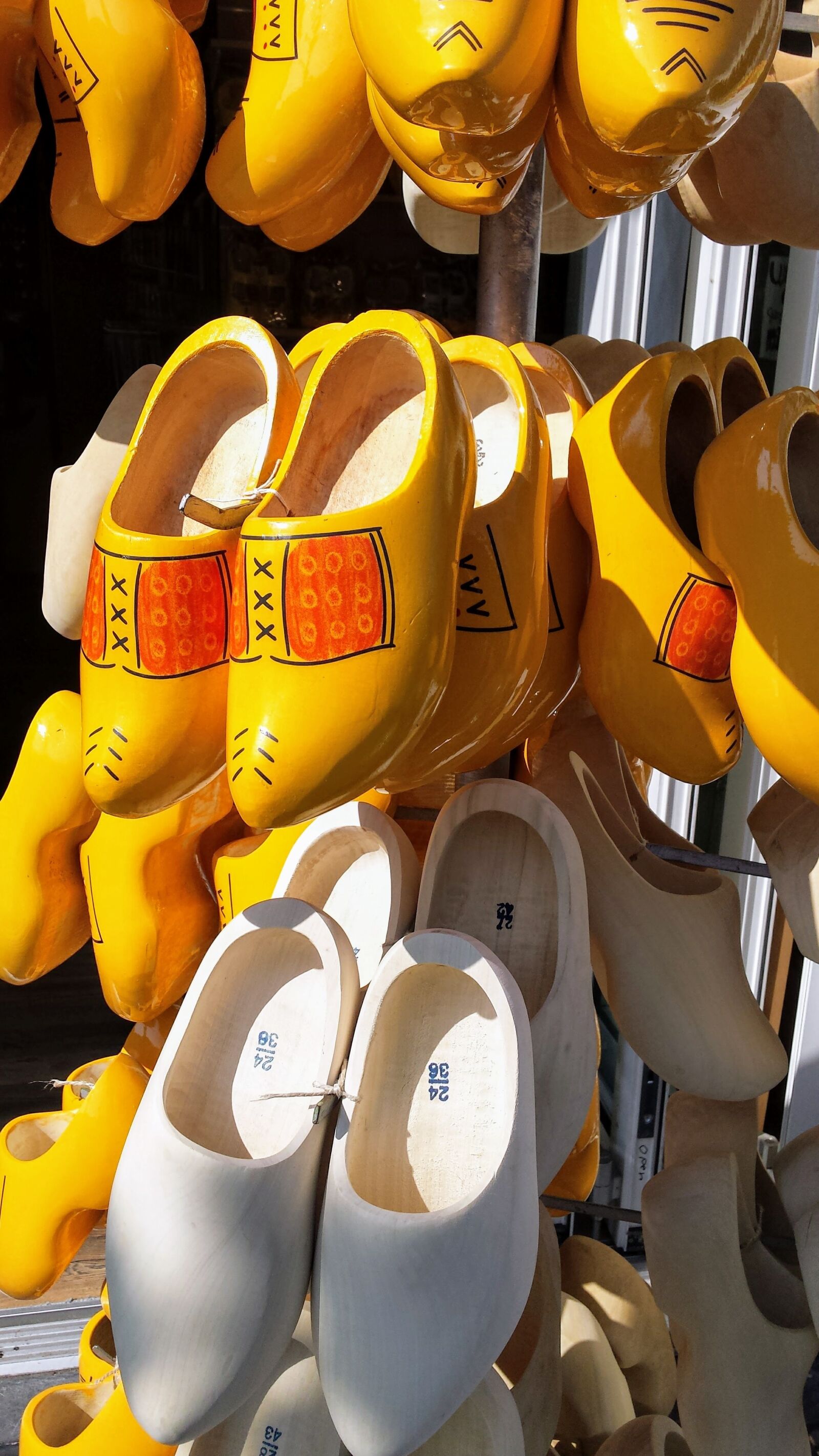 Samsung Galaxy S4 sample photo. Clogs, netherlands, shoe photography