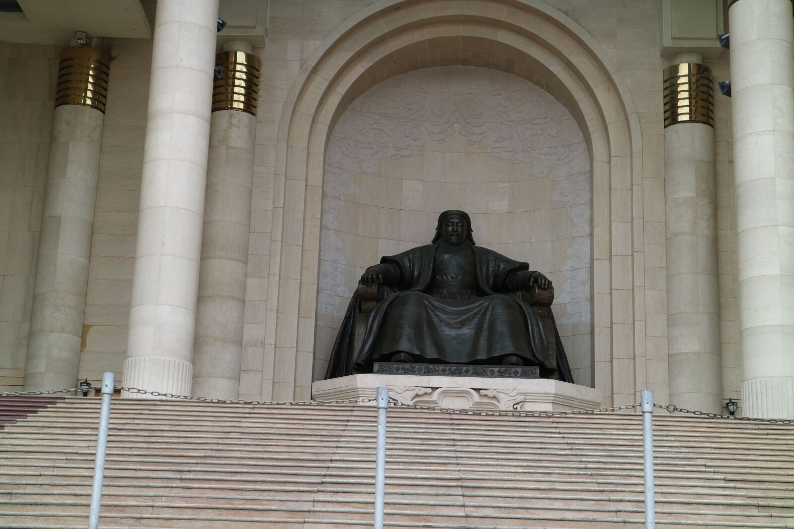 Canon EOS M3 sample photo. Genghis khan, tour, stairs photography