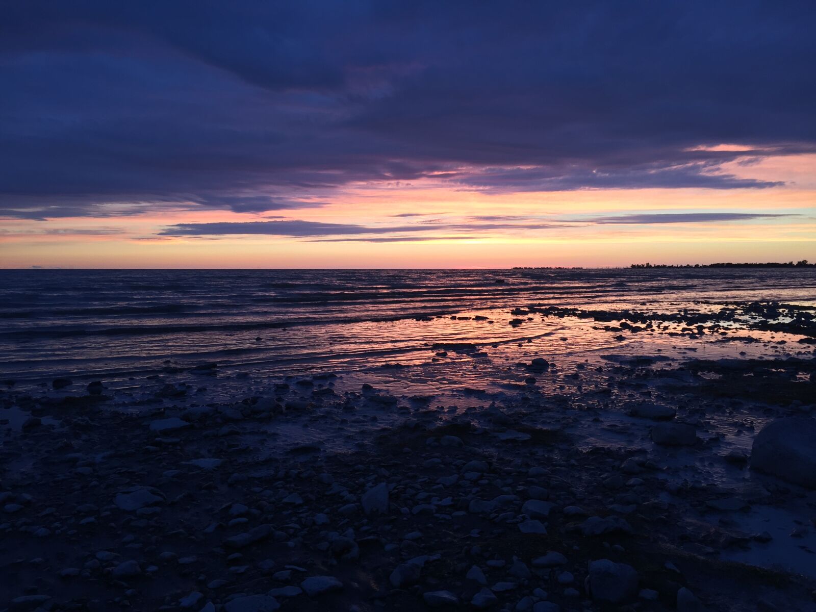 iPhone 6 Plus back camera 4.15mm f/2.2 sample photo. Beach, clouds, sunset photography