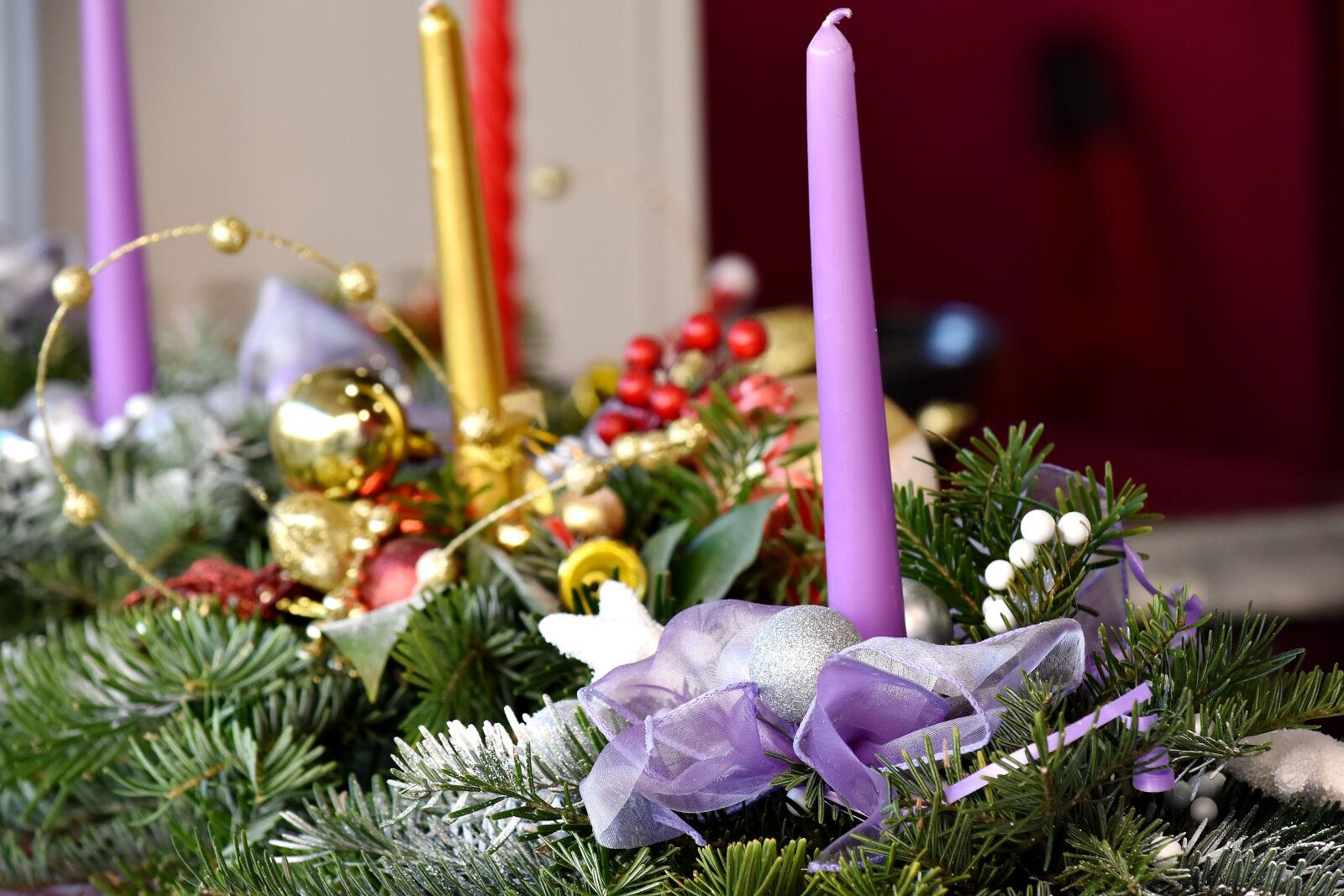 Nikon D5500 sample photo. Candles, christmas, decoration, gifts photography
