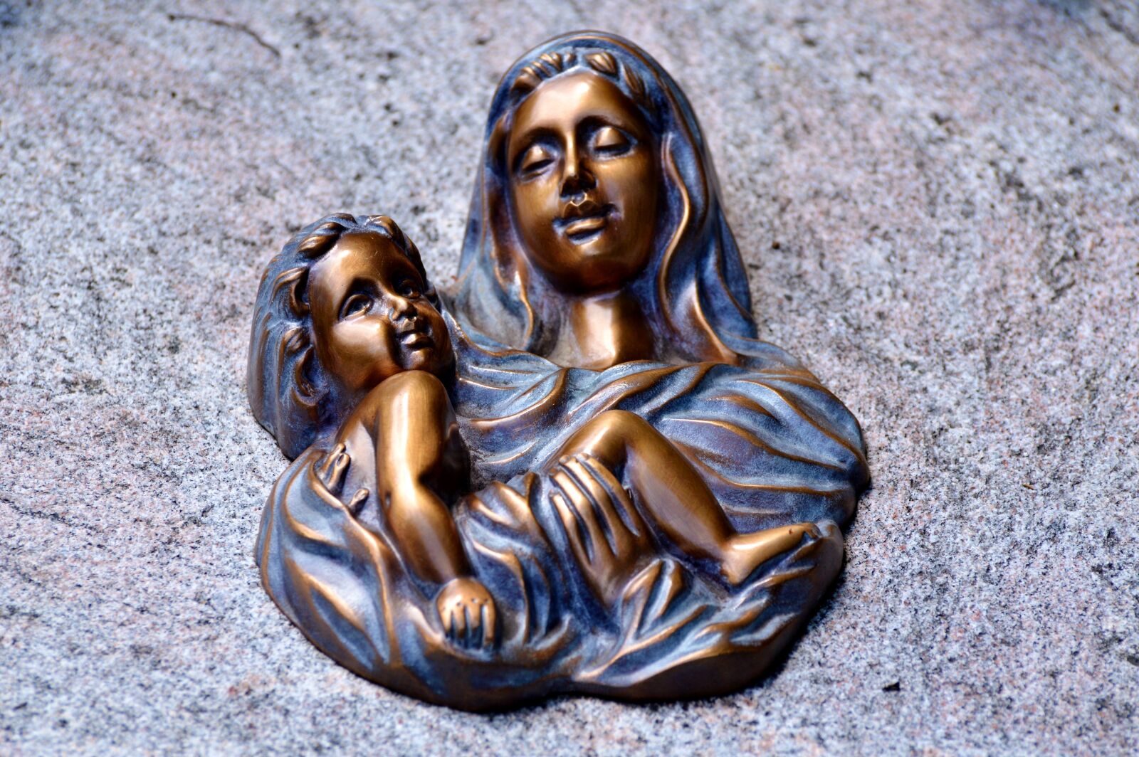 Nikon D3200 sample photo. Woman, child, relief photography