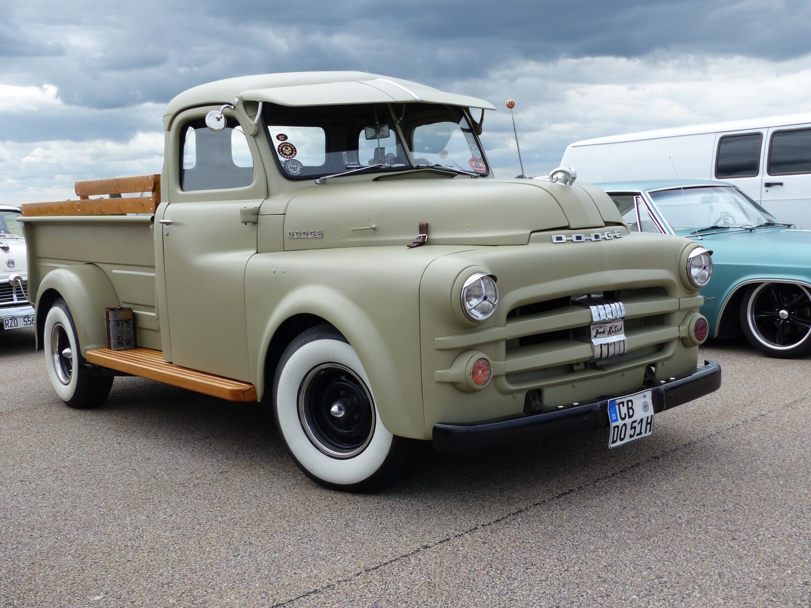 Panasonic Lumix DMC-FZ200 sample photo. Car show, truck, summer photography