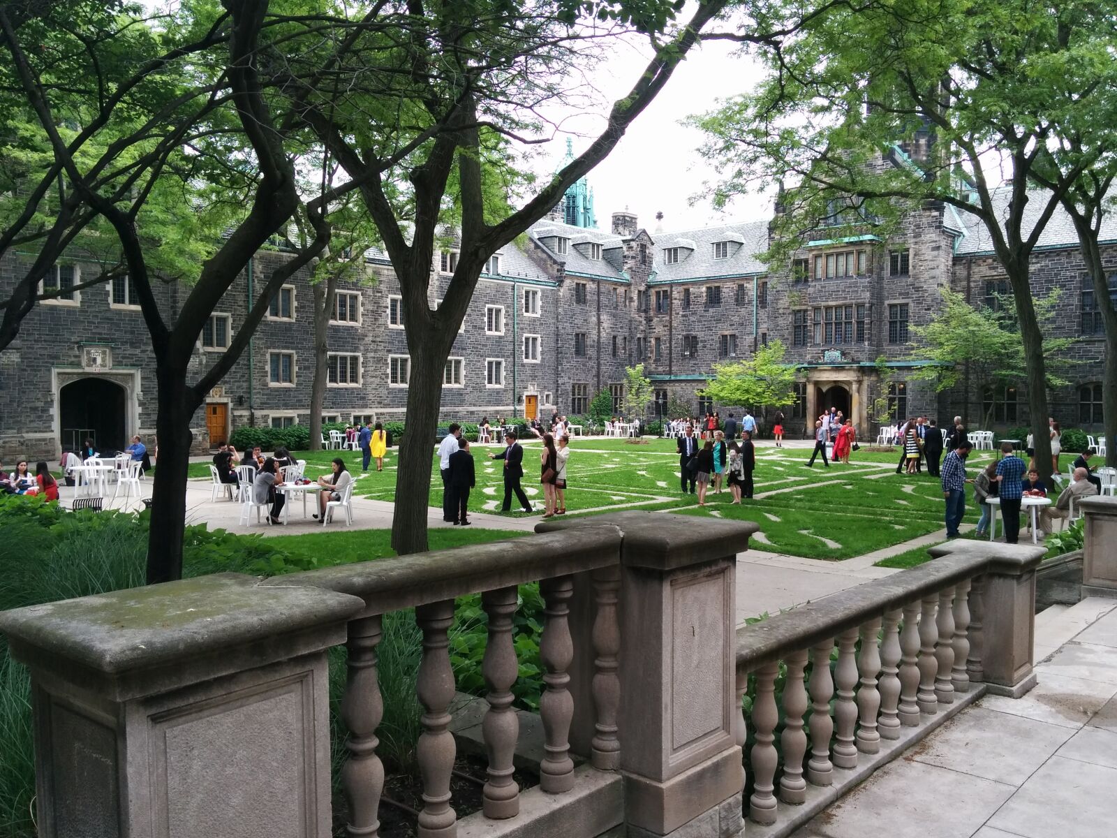 LG Nexus 5 sample photo. Campus, college, students photography