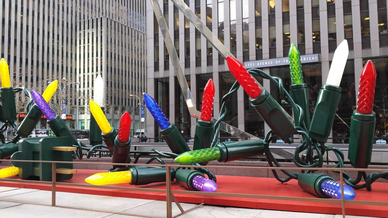 Samsung Galaxy S4 sample photo. Christmas, nyc, lights photography