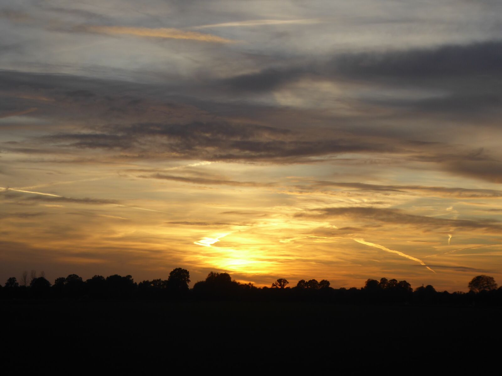 Panasonic Lumix DMC-ZS50 (Lumix DMC-TZ70) sample photo. Sunset, colorful, silhouette photography