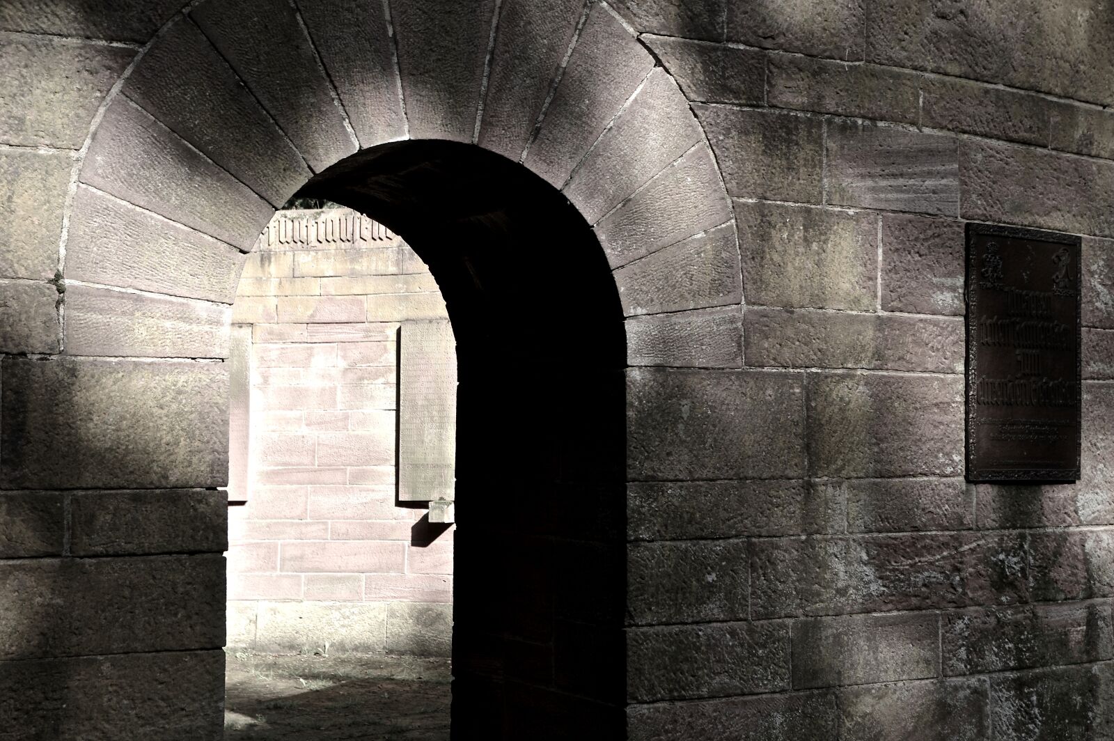 Nikon D3200 sample photo. Ruin, substantiate, crypt photography