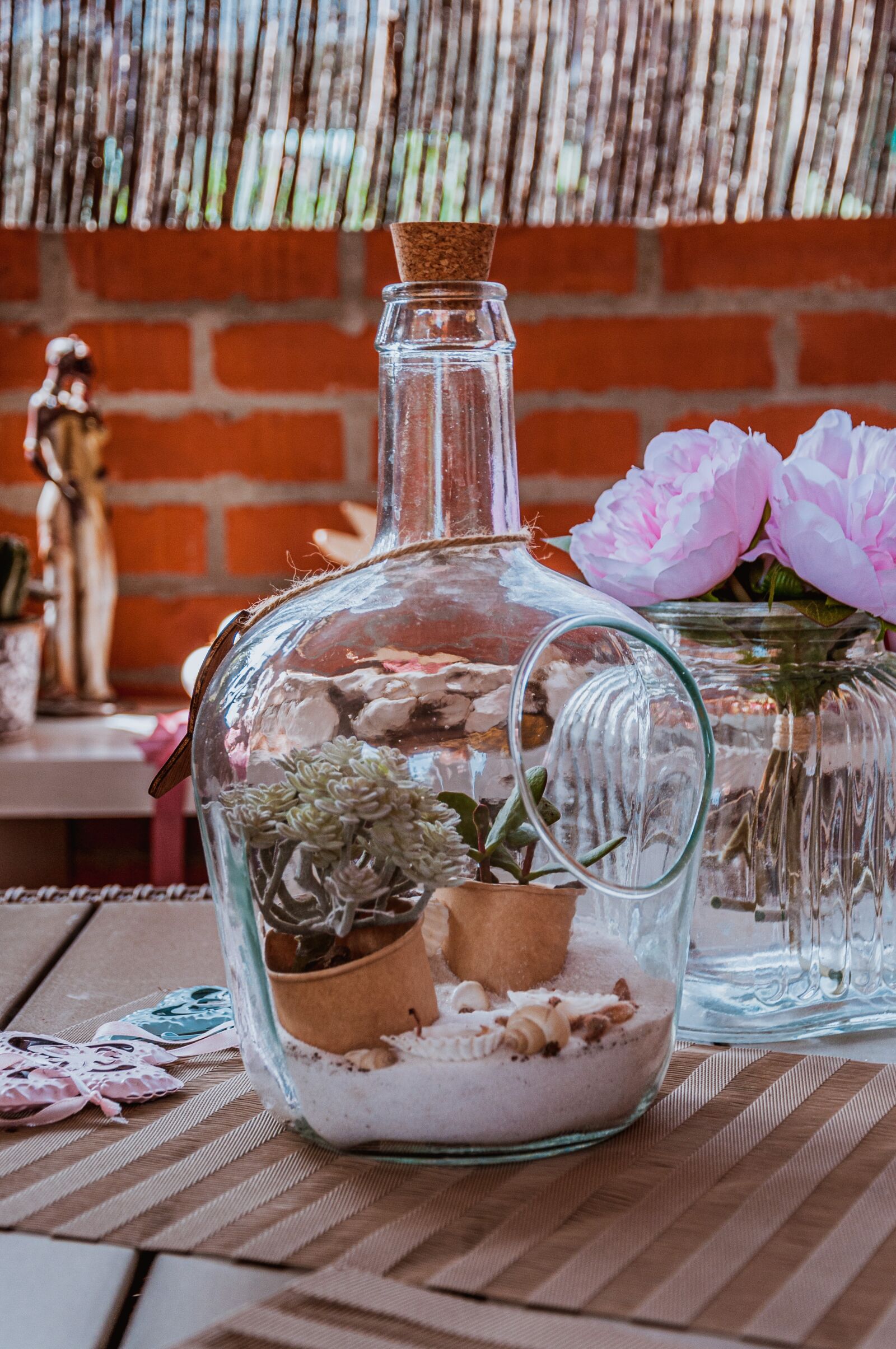 Nikon D90 sample photo. Vase, interior, design photography