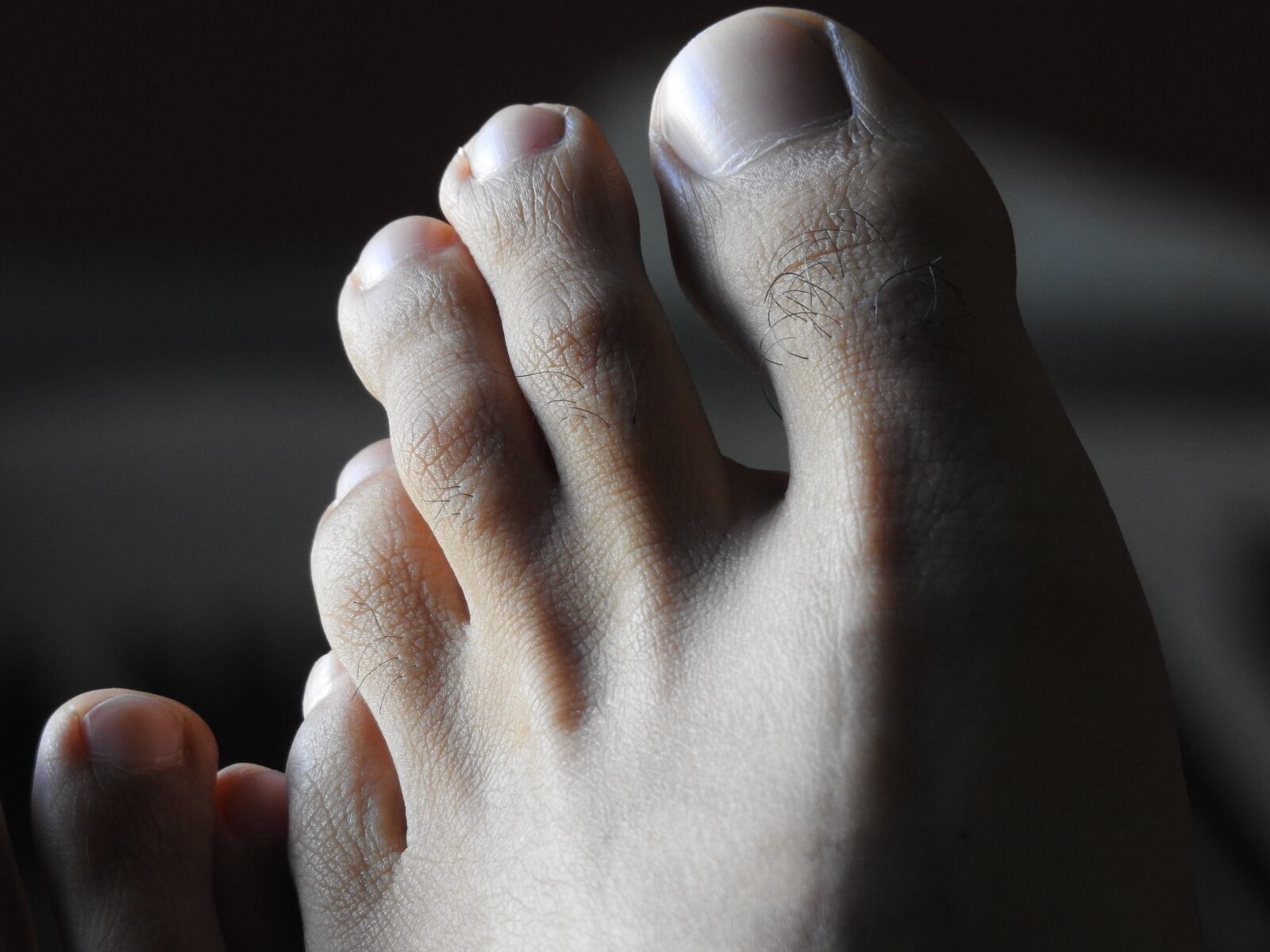 Nikon Coolpix P900 sample photo. Feet, man feet, foot photography