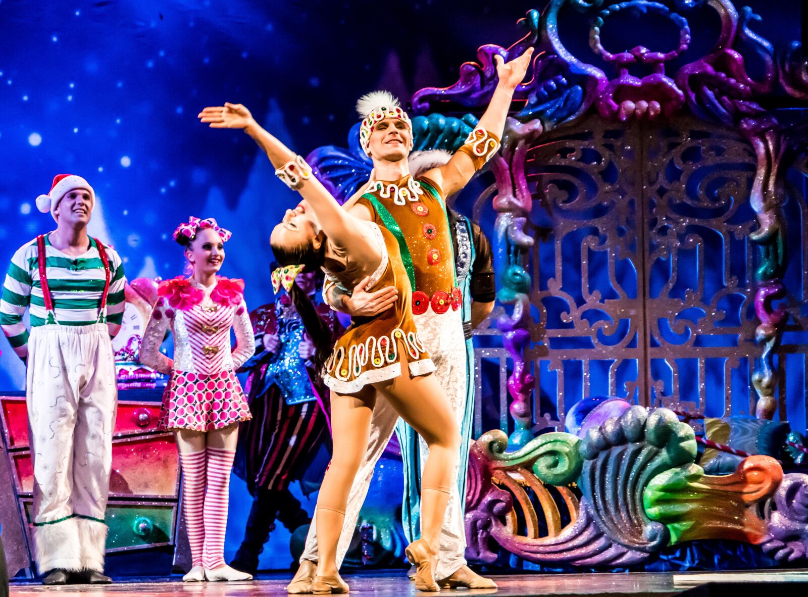 Sony a7R II + Sony FE 24-240mm F3.5-6.3 OSS sample photo. Acrobats, people, person photography