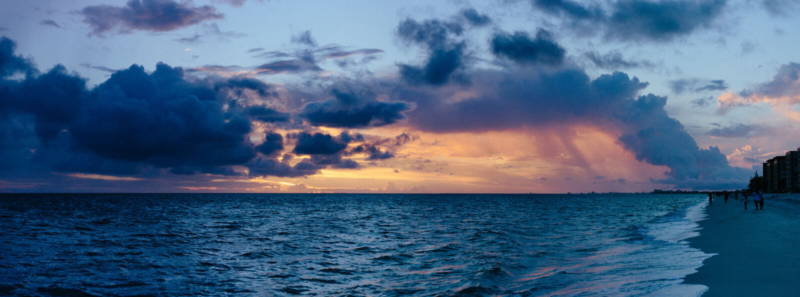 Canon EOS 6D + Canon EF 50mm F1.8 STM sample photo. Beach, clouds, cloudscape, dawn photography