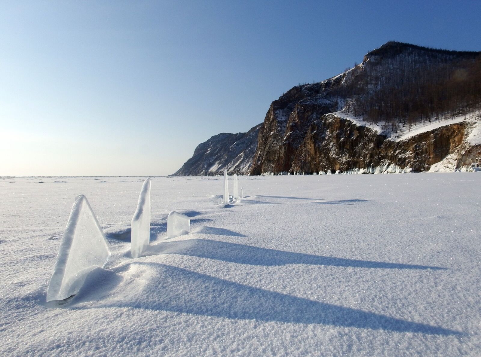 Fujifilm FinePix S1 sample photo. Baikal, lake, ice photography