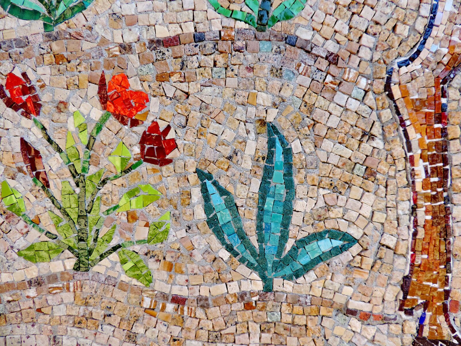 Nikon Coolpix P520 sample photo. Flower, mosaic, wall, pattern photography