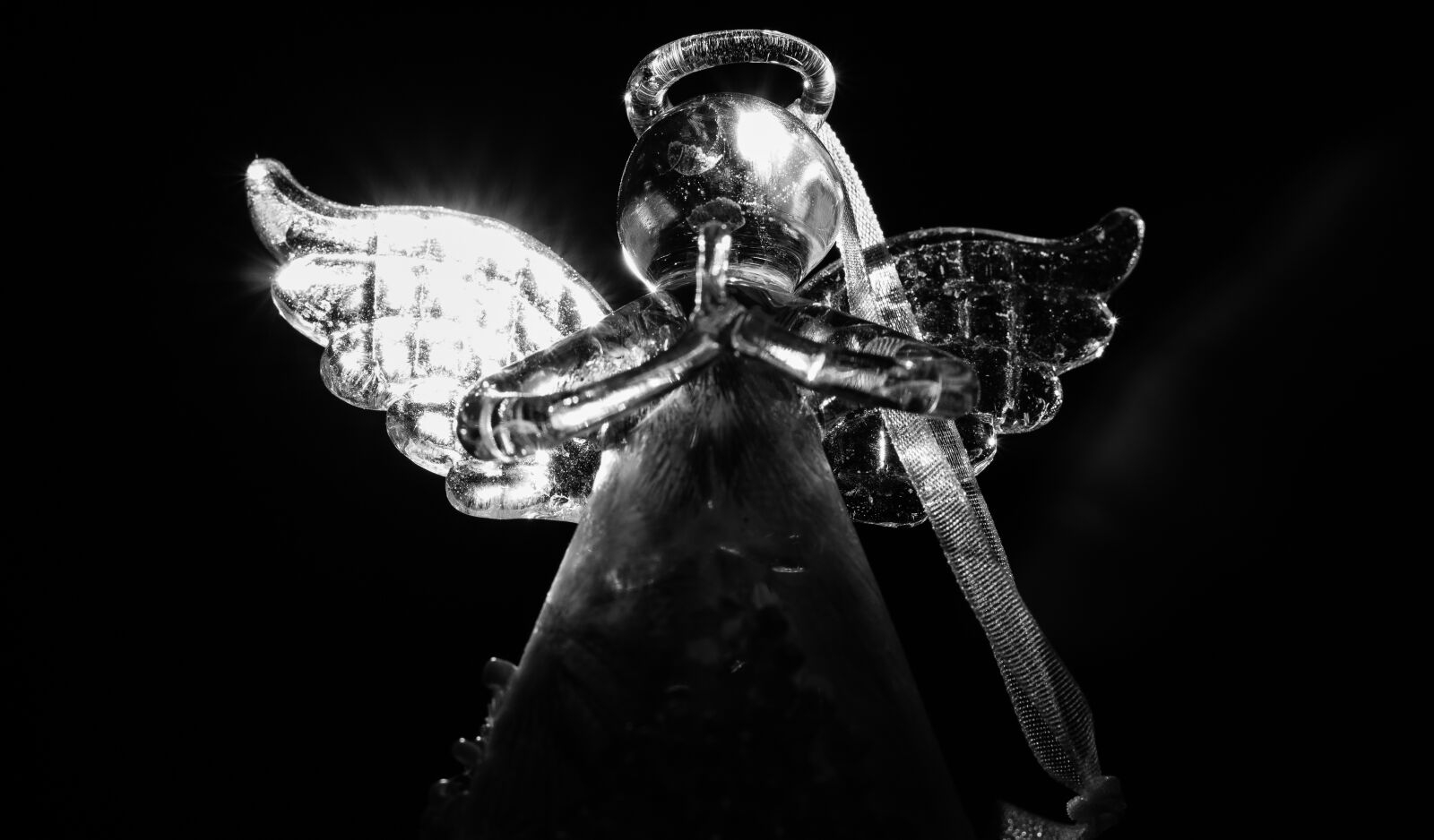 Canon EOS 700D (EOS Rebel T5i / EOS Kiss X7i) sample photo. Angel, light, protection photography