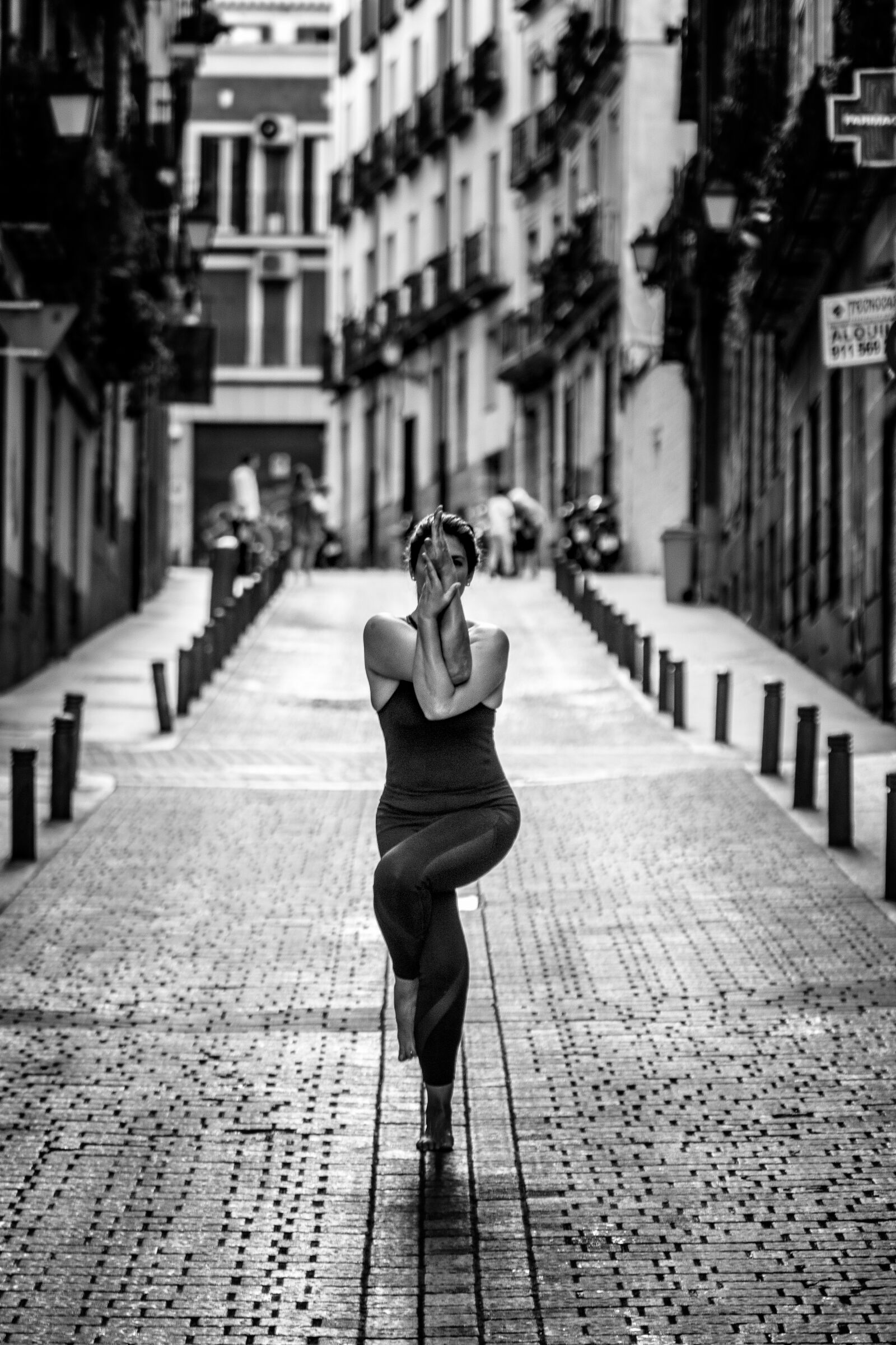 Canon EOS 70D sample photo. Madrid, yoga, surya namaste photography