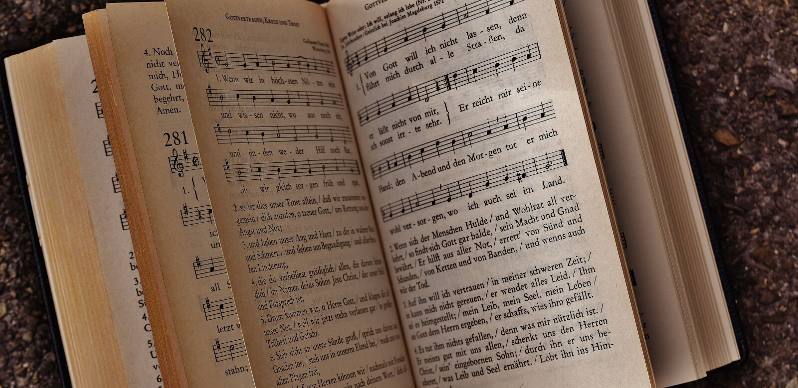 Nikon D7200 sample photo. Book, hymnal, church photography