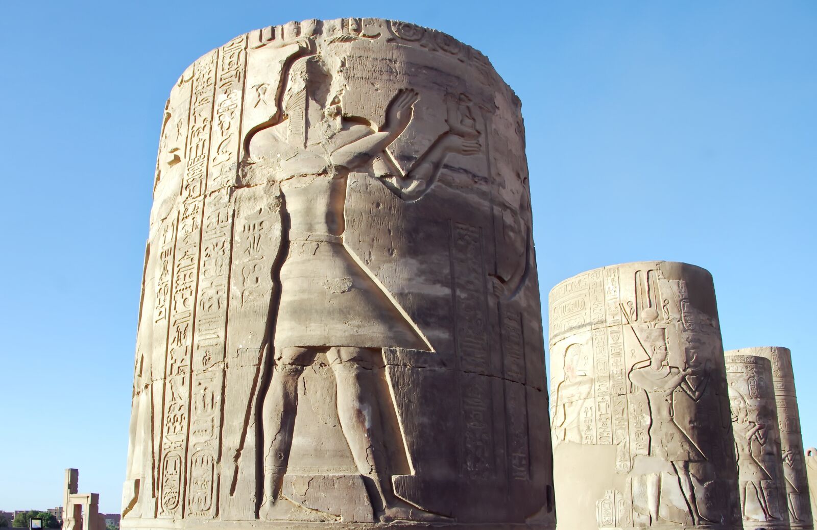 Pentax K-5 sample photo. Egypt, karnak, column photography