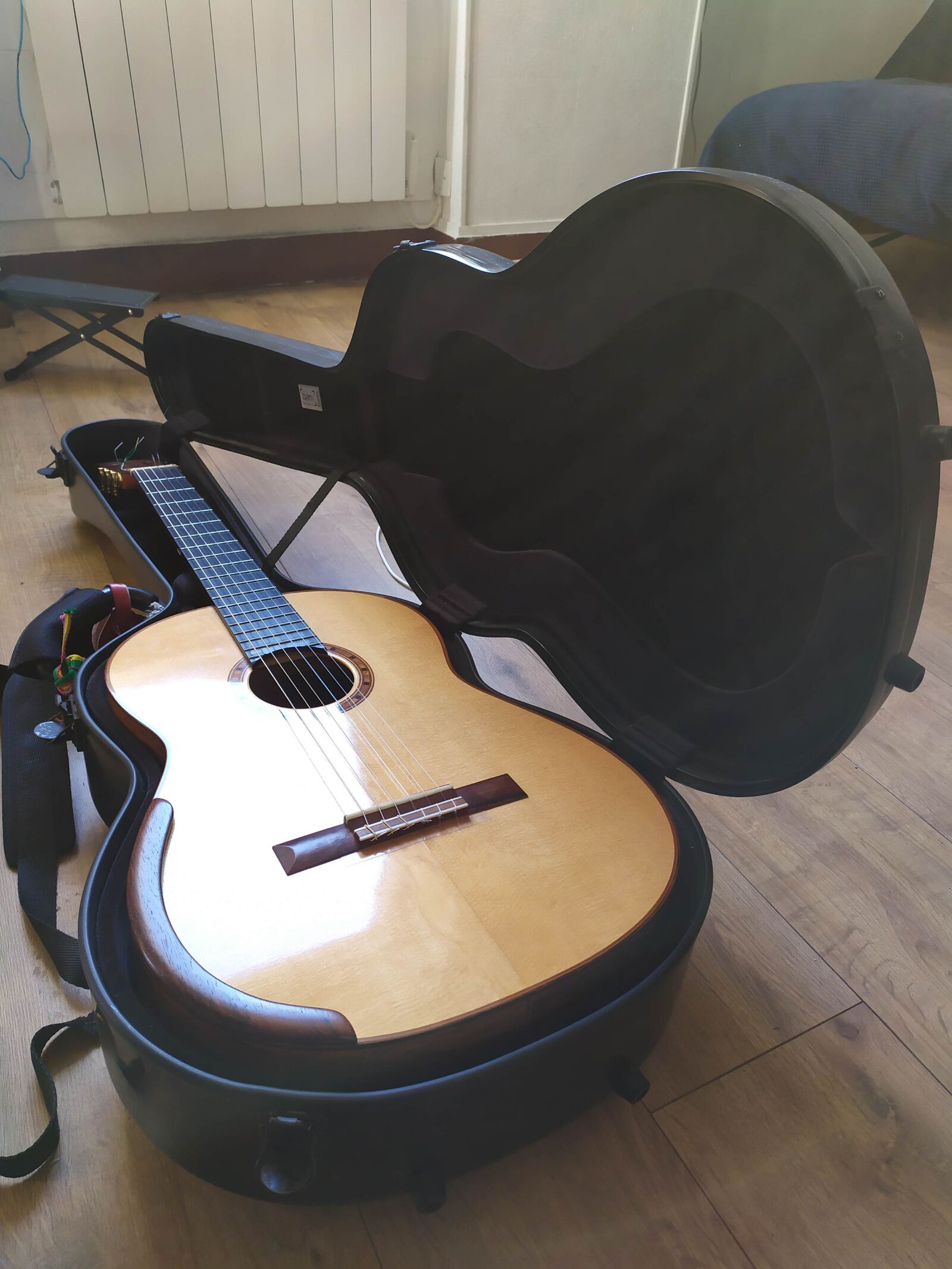 Xiaomi Redmi Note 7 sample photo. Guitar, luis, juarez photography