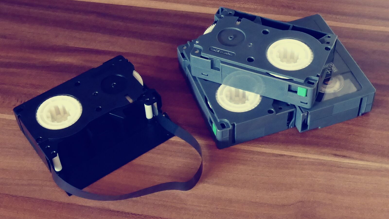Panasonic Lumix DMC-FZ1000 sample photo. Betamax, tapes, on, top photography