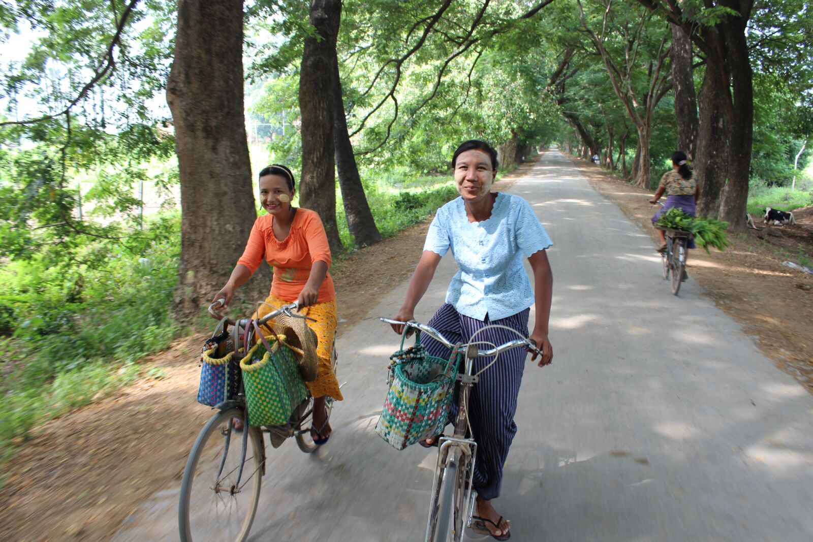 Canon EOS 600D (Rebel EOS T3i / EOS Kiss X5) sample photo. Human, burma, myanmar photography