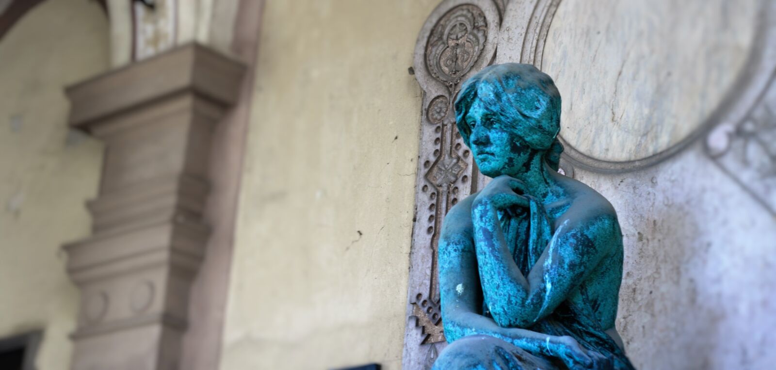 Canon EOS 40D sample photo. Statue, woman, female photography