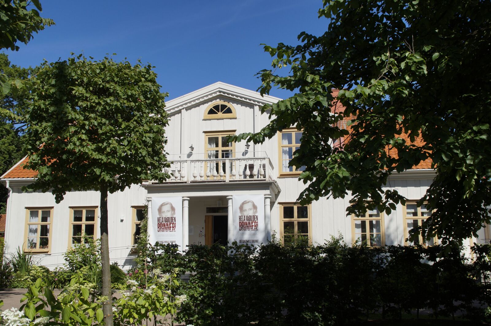 Sony SLT-A58 sample photo. Näs, vimmerby, vicarage photography