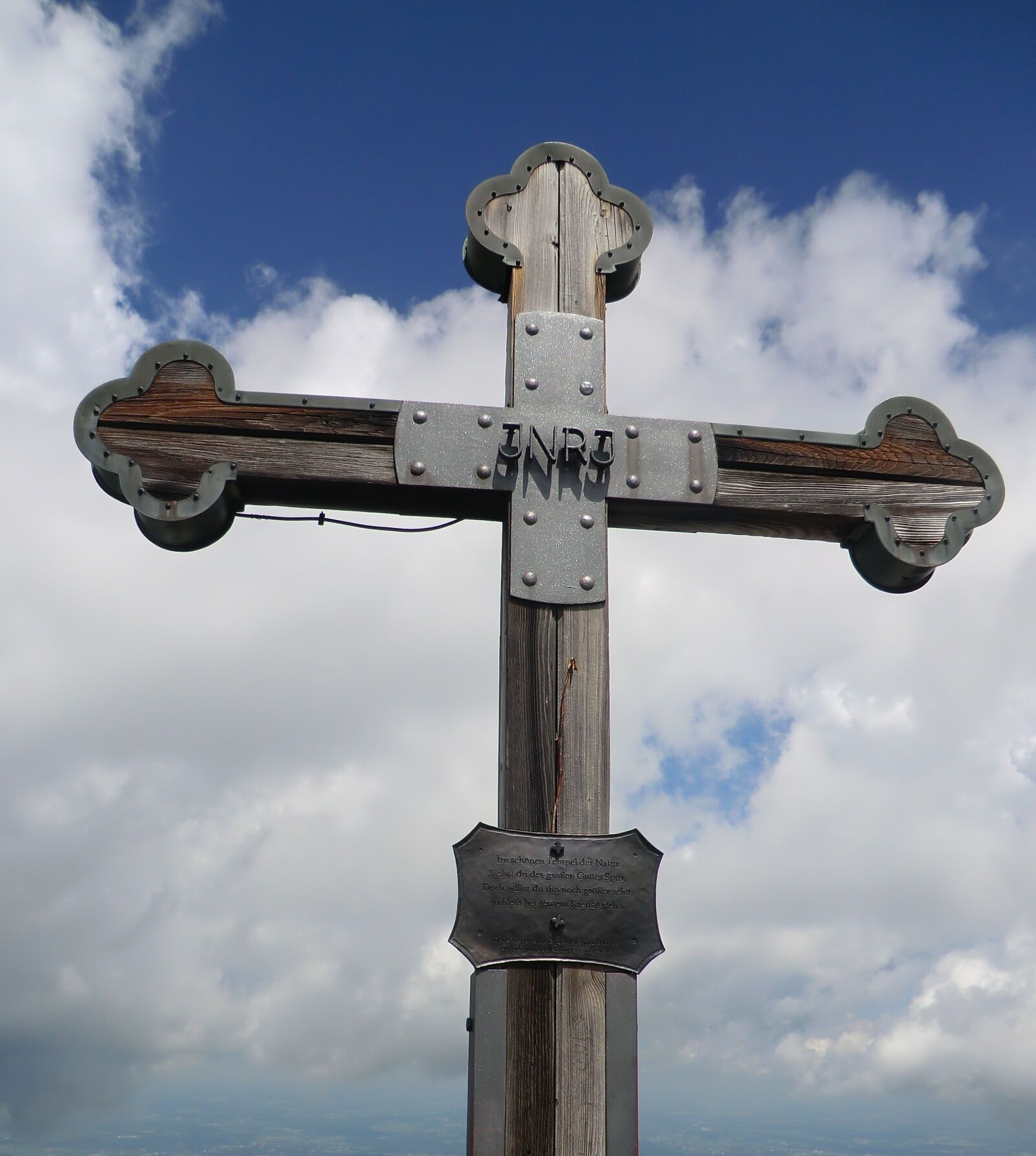 CASIO EX-H5 sample photo. Christian cross, mountain, germany photography