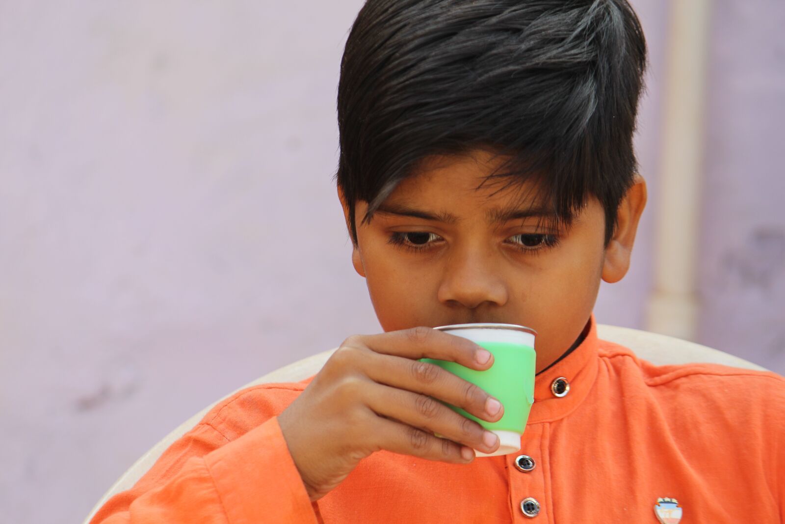 Canon EOS 700D (EOS Rebel T5i / EOS Kiss X7i) sample photo. Poor boy, cute, village photography