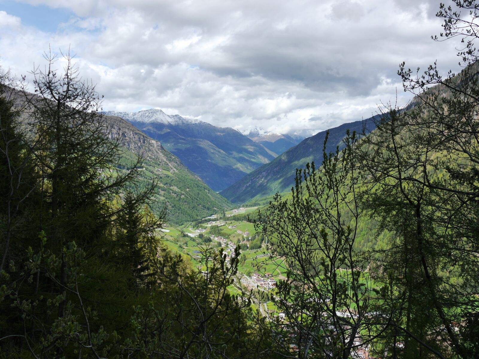 Panasonic Lumix DMC-G6 sample photo. Mountain, valley, nature photography