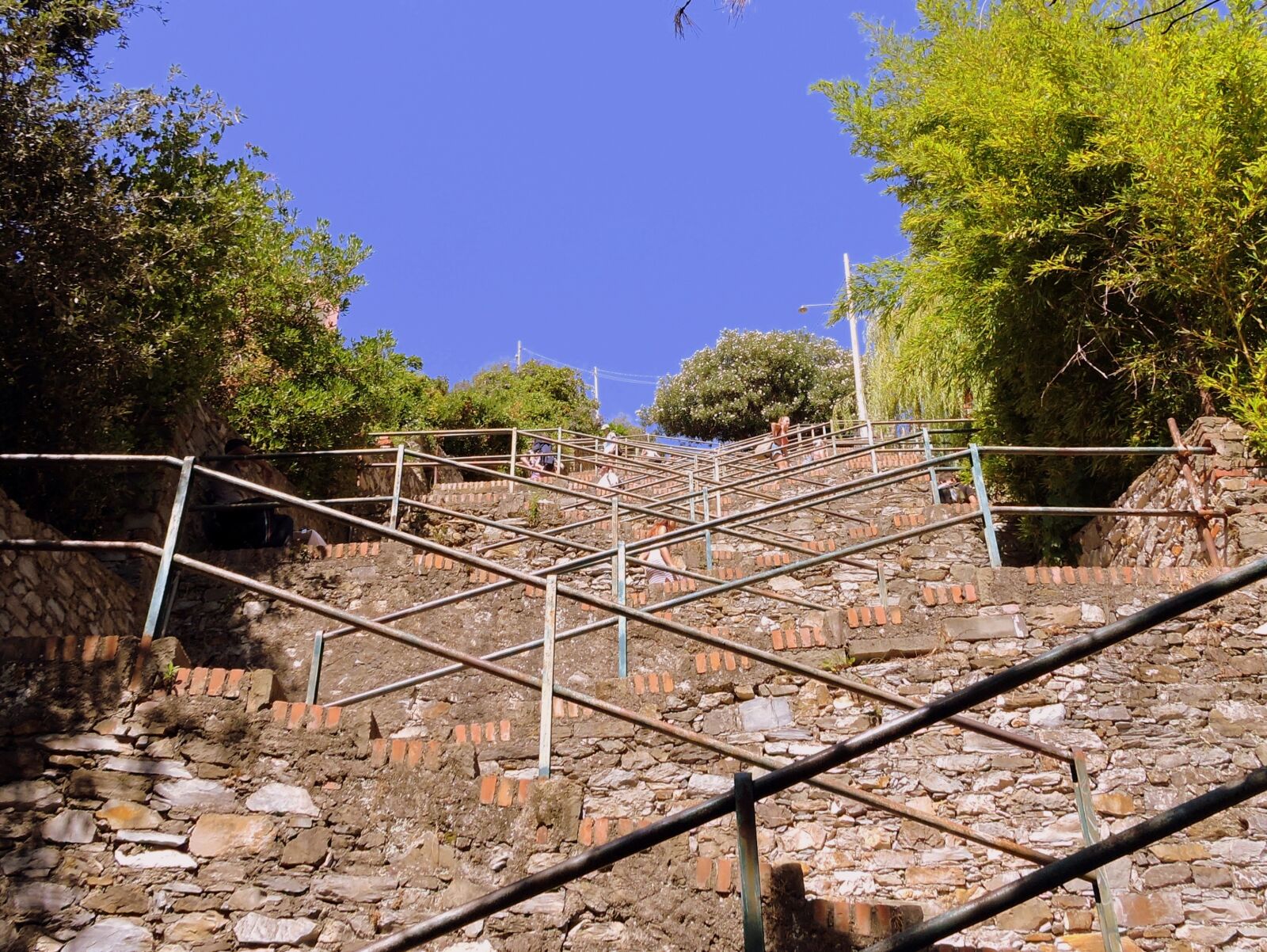 Nikon Coolpix P600 sample photo. Staircase, ascent, parapet photography